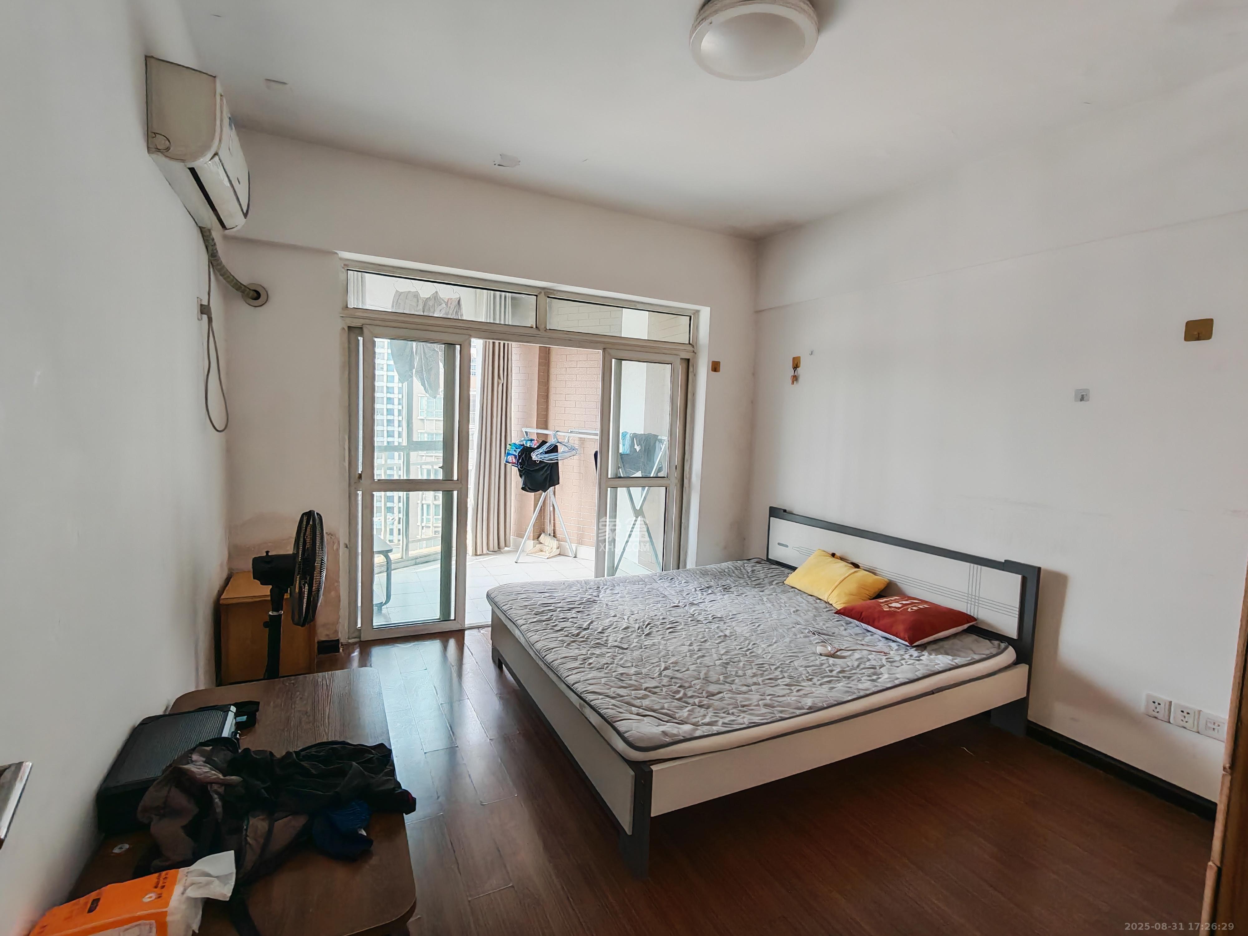 未来现代城  4室2厅2卫    2200.0元/月室内图