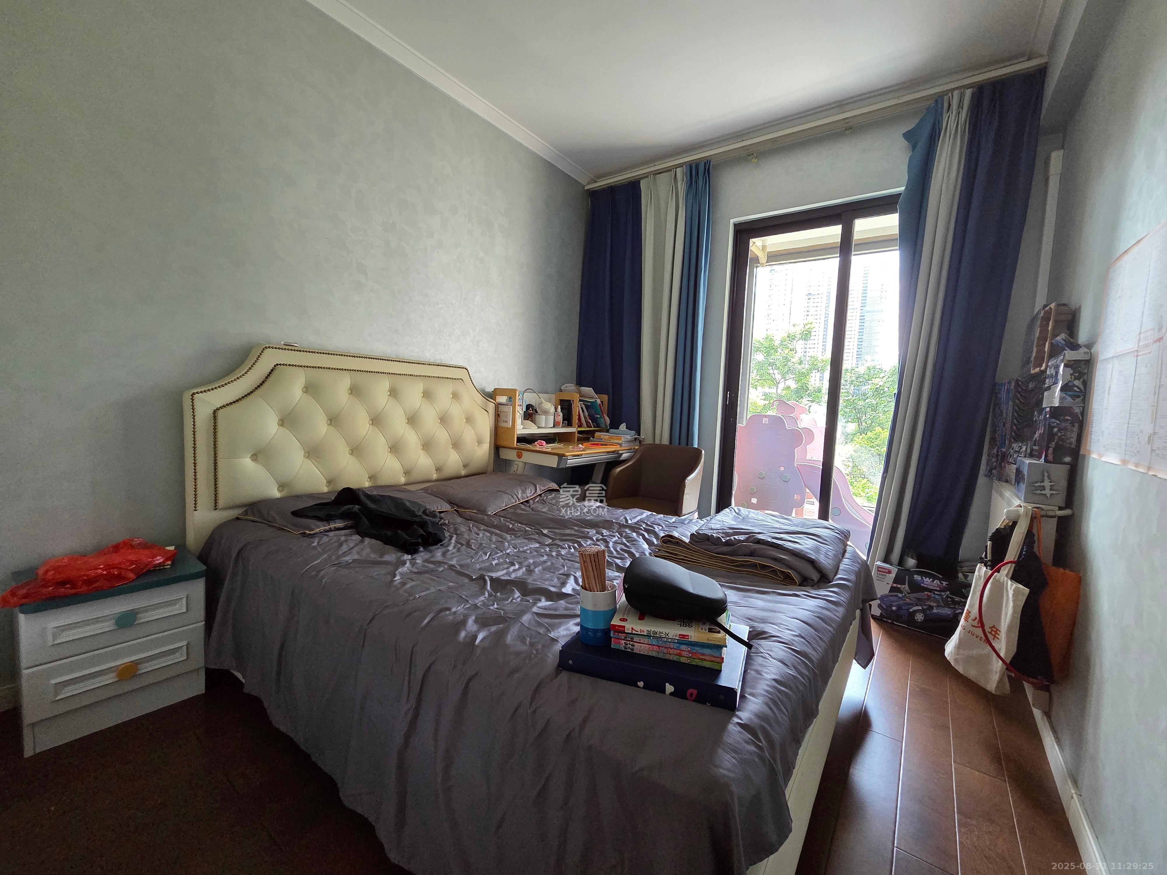 万科里金域国际  4室2厅2卫    8000.0元/月室内图