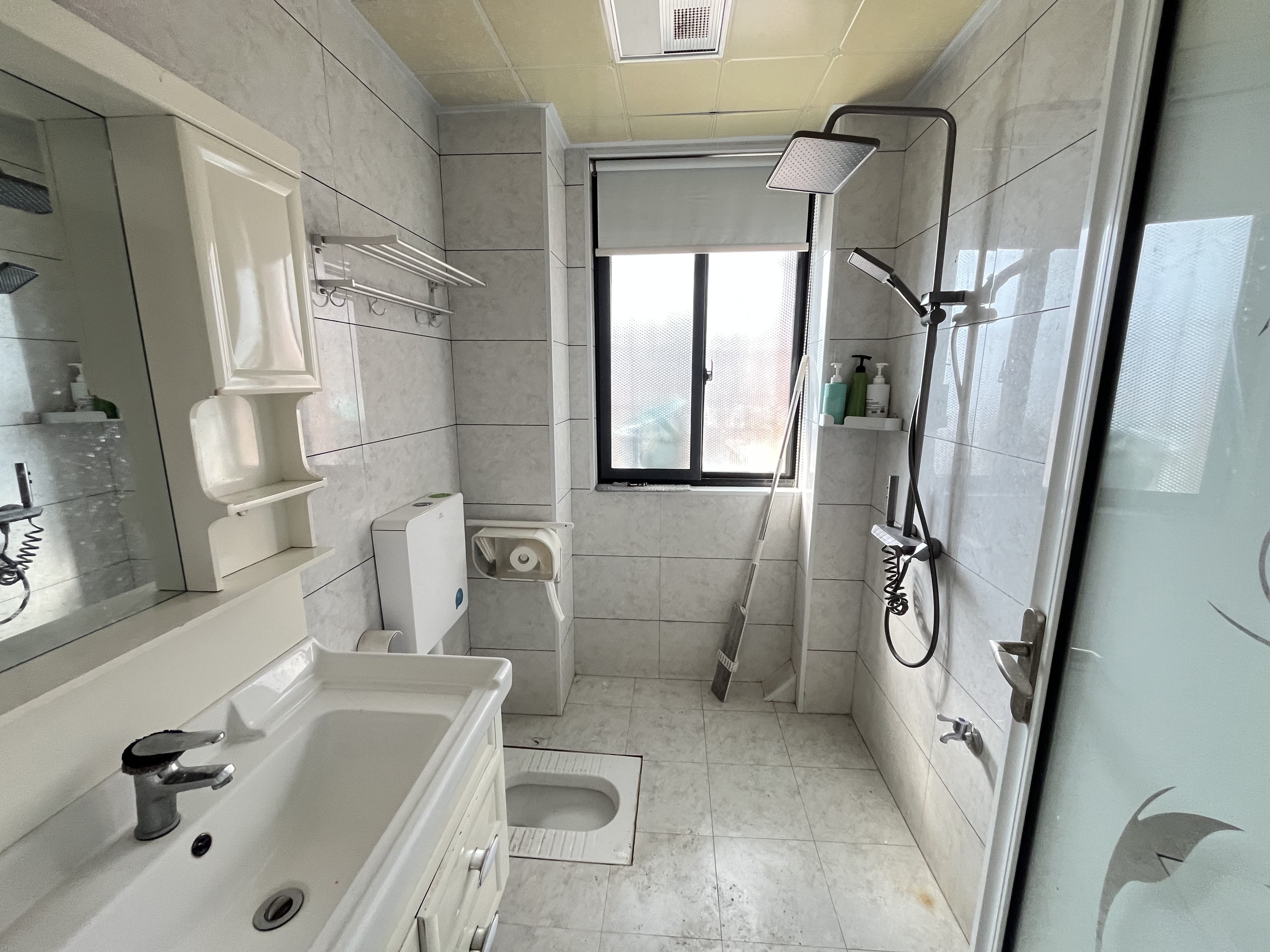 上城世家 1室1厅1卫 1000.0元/月 上城世家 1室1厅1卫 1000.0元/月室内图