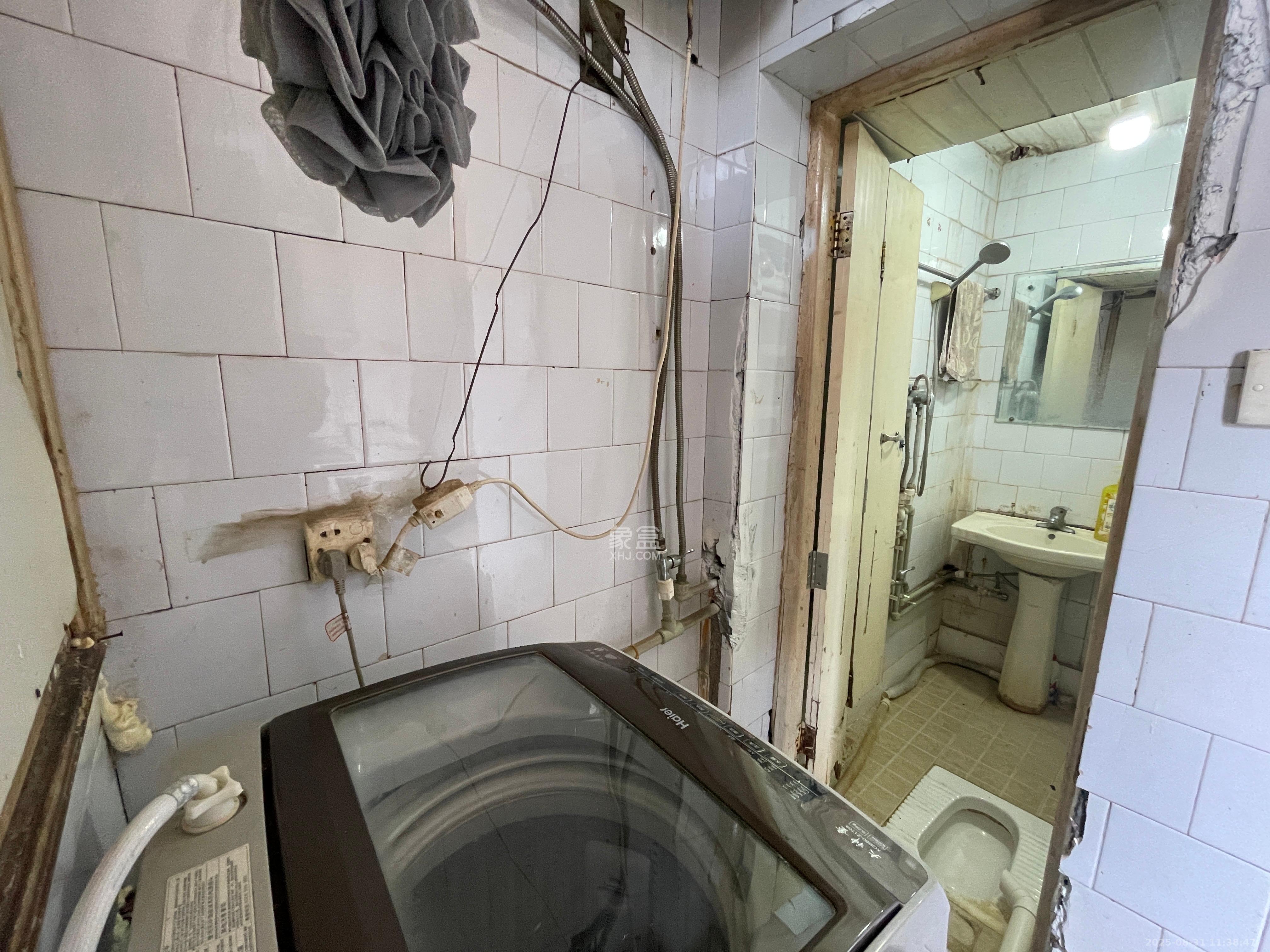 荣安宿舍 2室1厅1卫 1180.0元/月 荣安宿舍 2室1厅1卫 1180.0元/月室内图