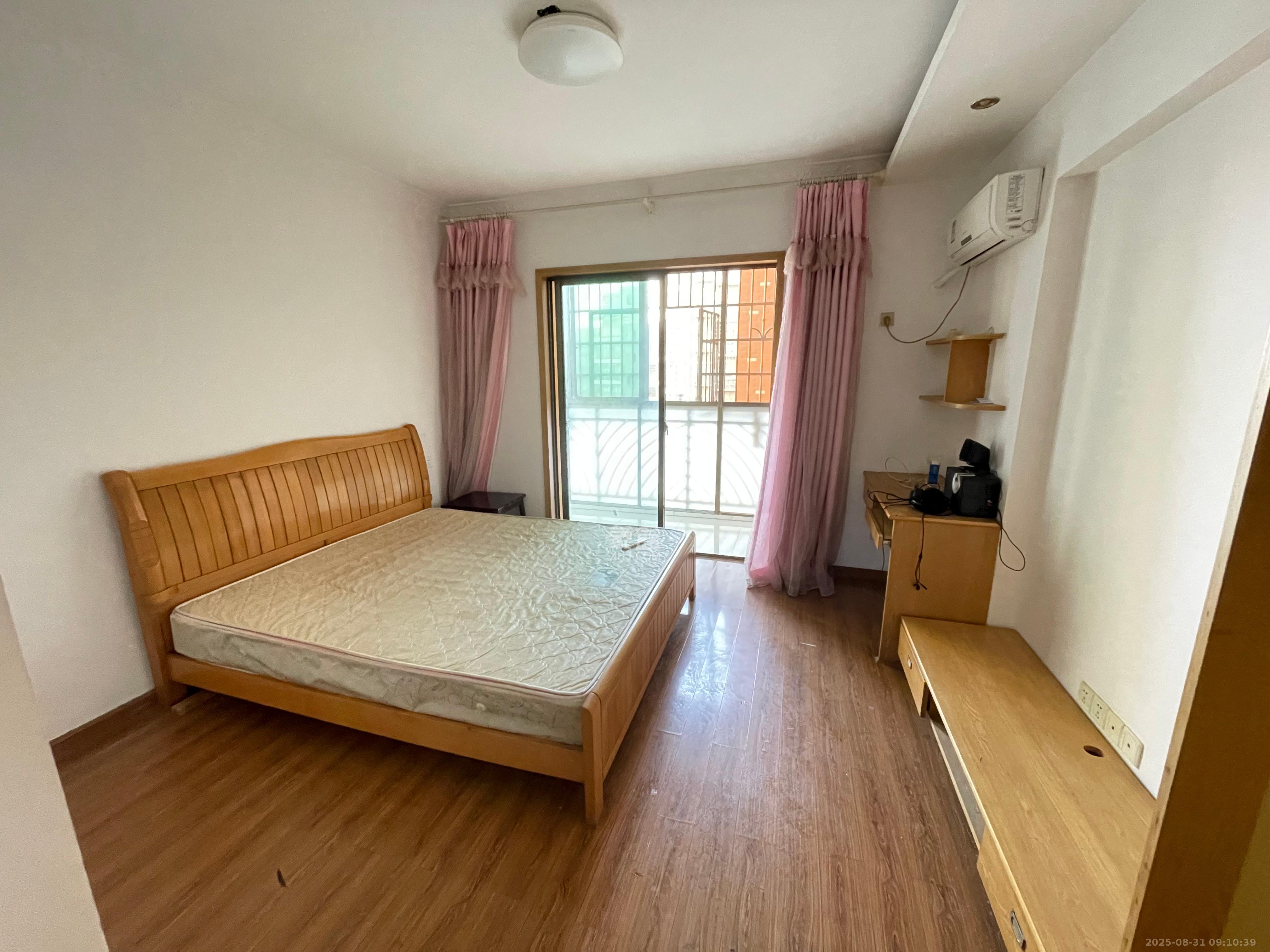 丽都桃源(金峰北院二期)  3室2厅2卫    1800.0元/月 丽都桃源(金峰北院二期)  3室2厅2卫    1800.0元/月室内图