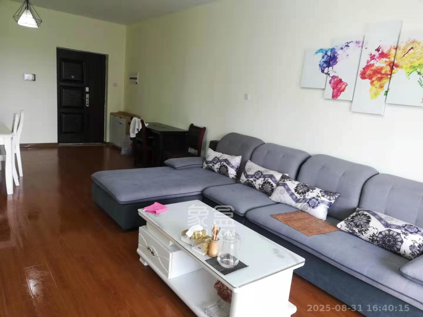 荣悦台  2室2厅1卫    3200.0元/月室内图