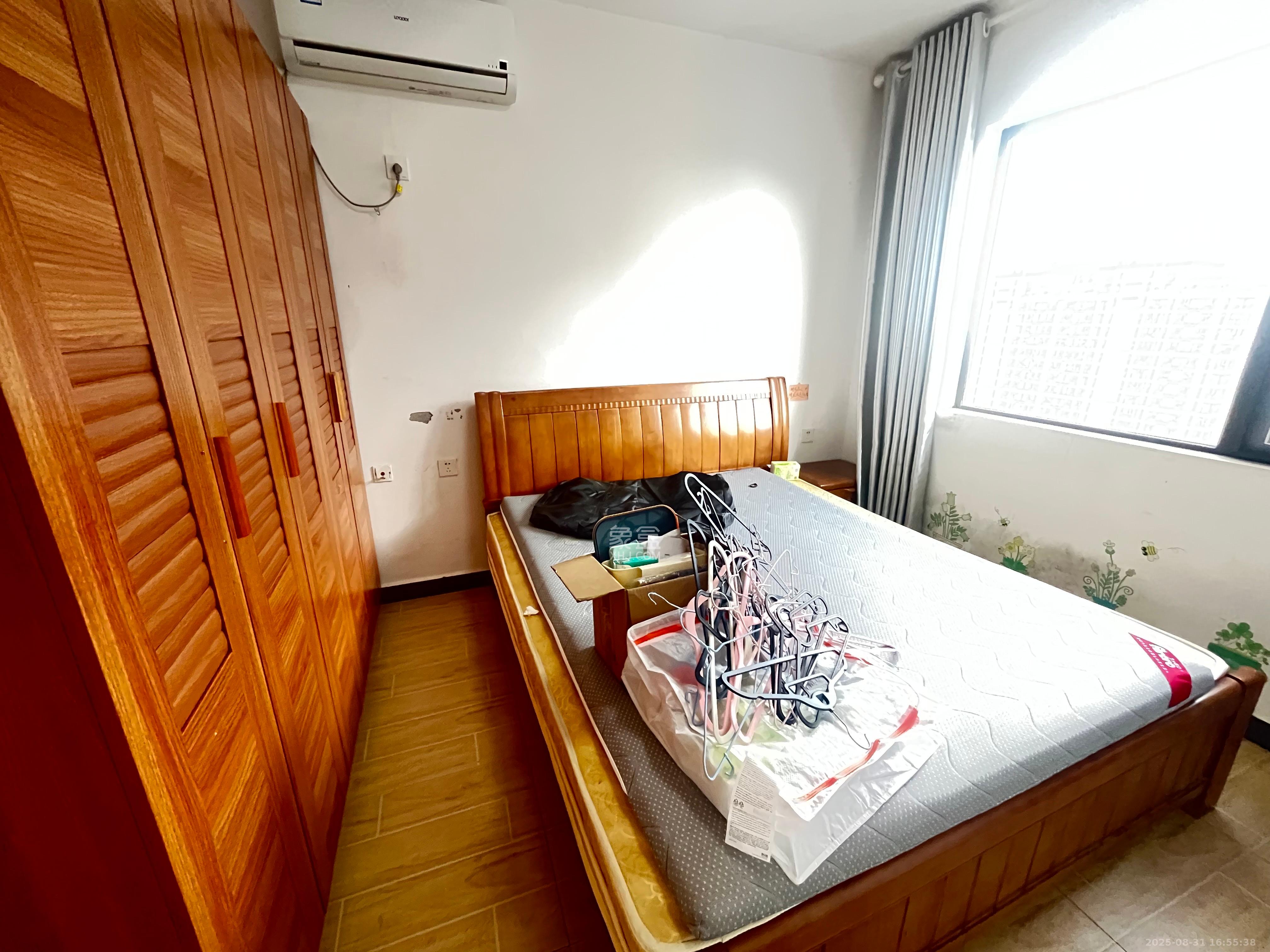 保利西海岸B区  2室2厅1卫   2350.00元/月室内图