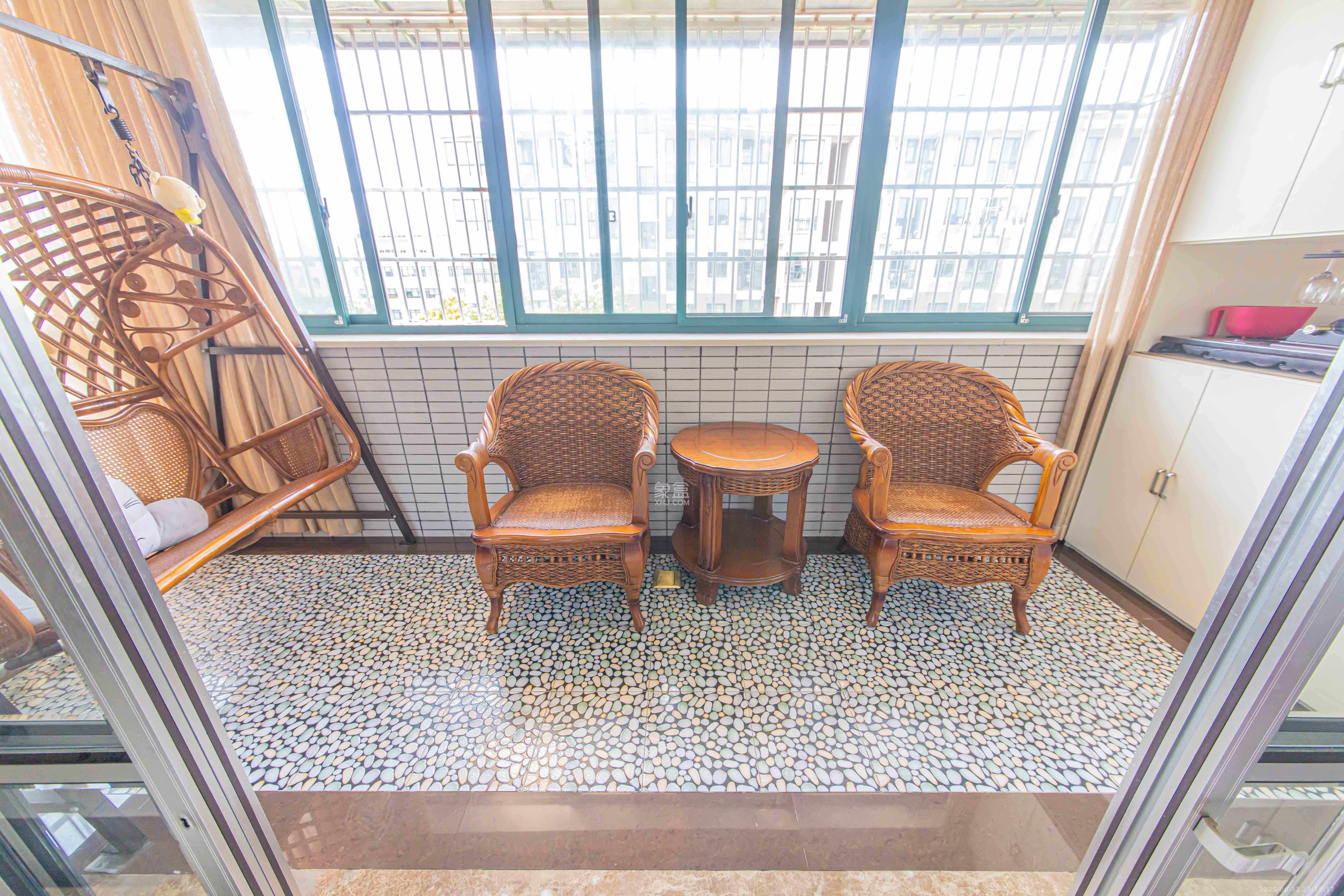 银桂苑 1室2厅2卫 160.0万 银桂苑 1室2厅2卫 160.0万阳台