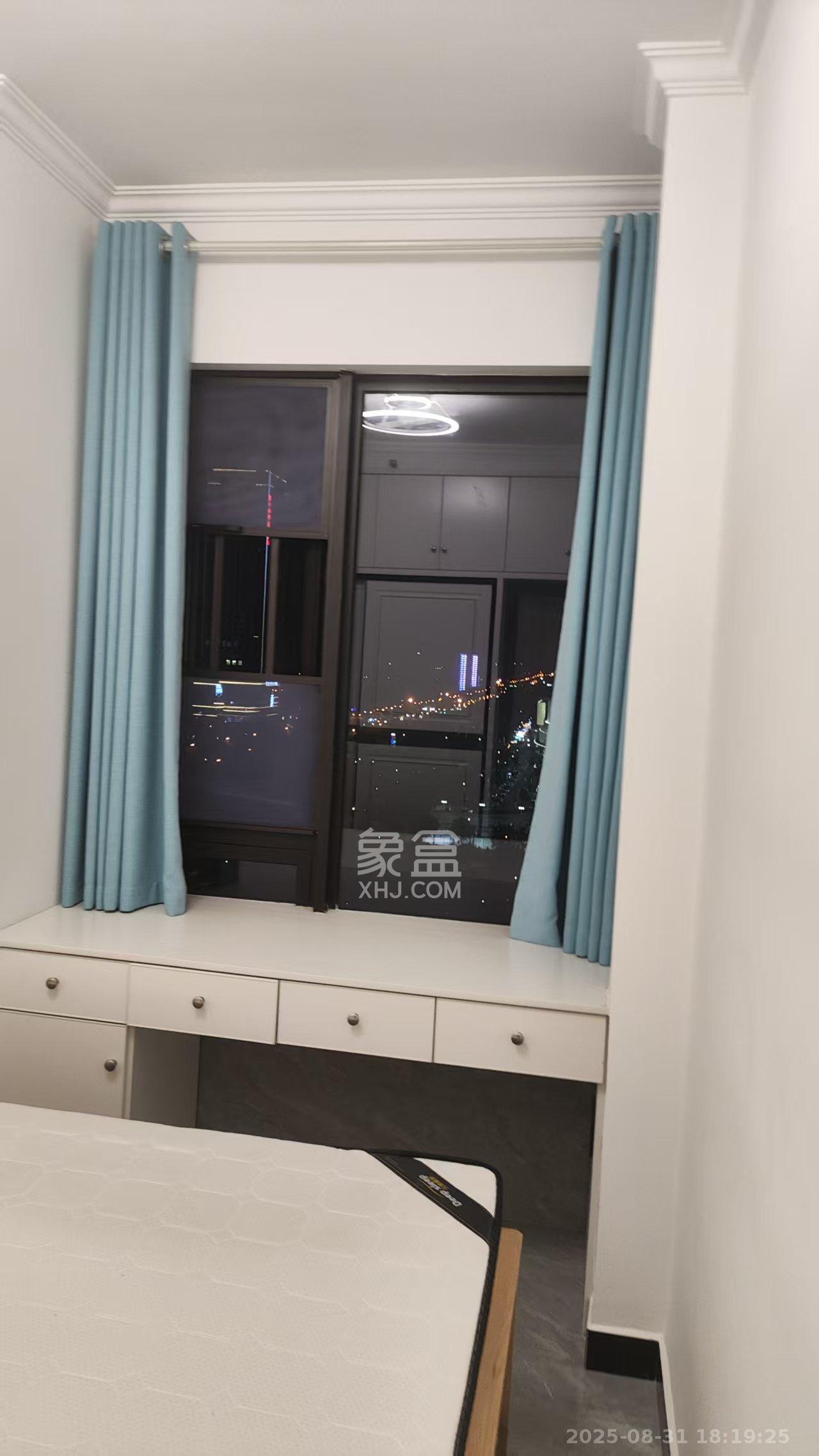 新城悦隽公园  2室1厅1卫    1800.0元/月室内图