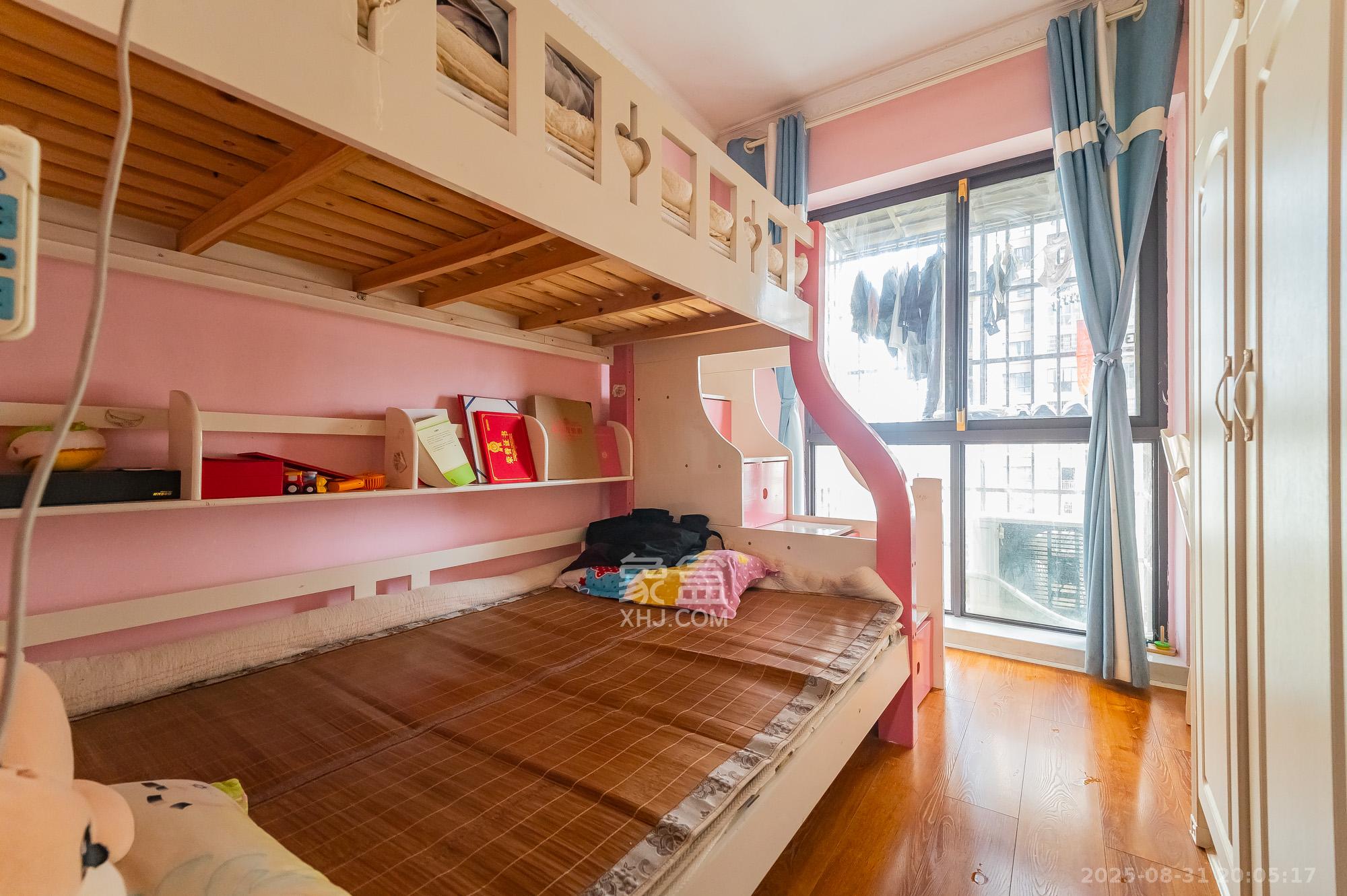 国泰九龙湾  4室2厅2卫    87.8万 国泰九龙湾  4室2厅2卫    87.8万卧室