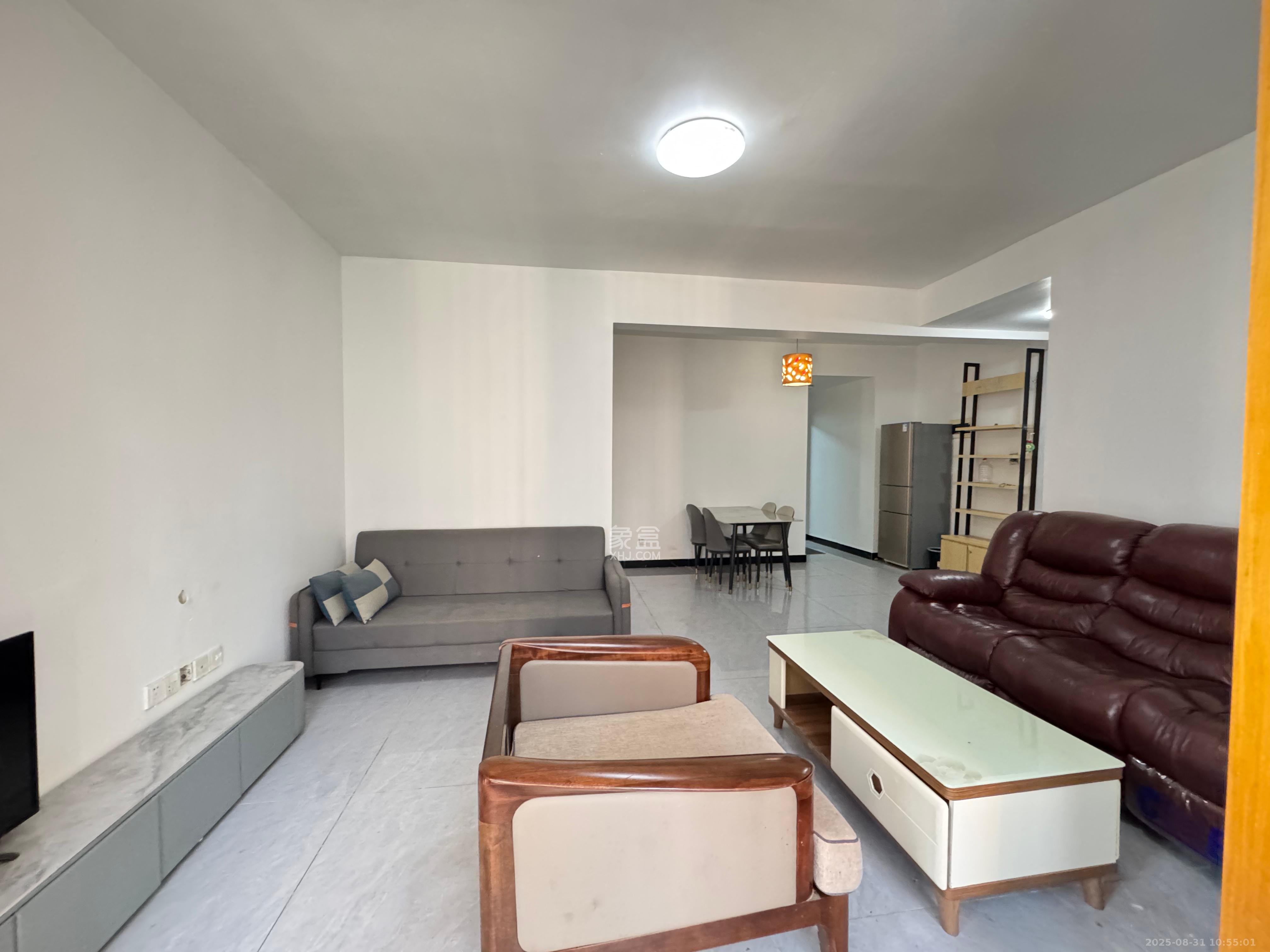 爱琴海岸 2室2厅1卫 1600.0元/月 爱琴海岸 2室2厅1卫 1600.0元/月室内图