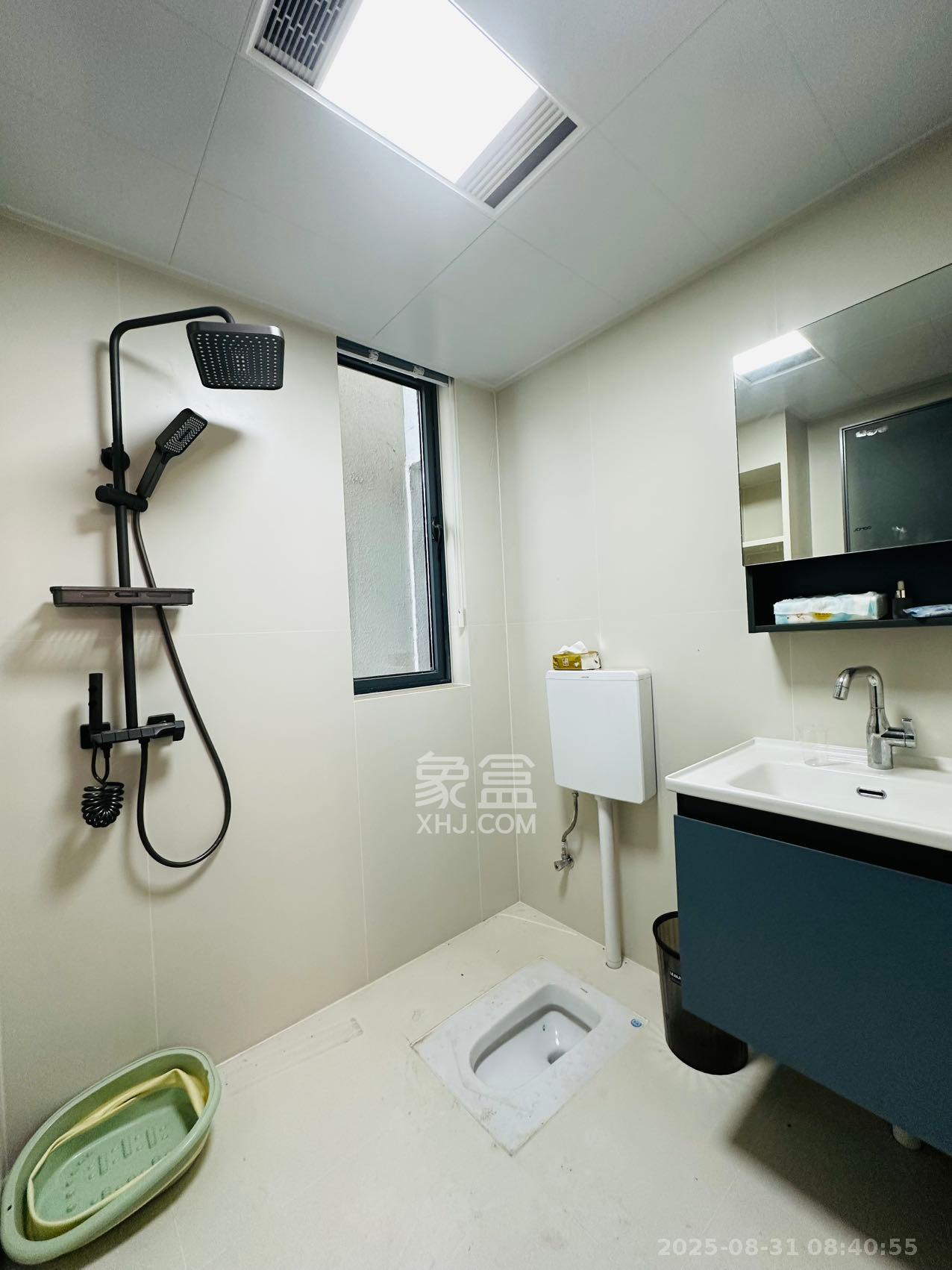 梦想枫林湾  3室2厅2卫   4500.00元/月室内图