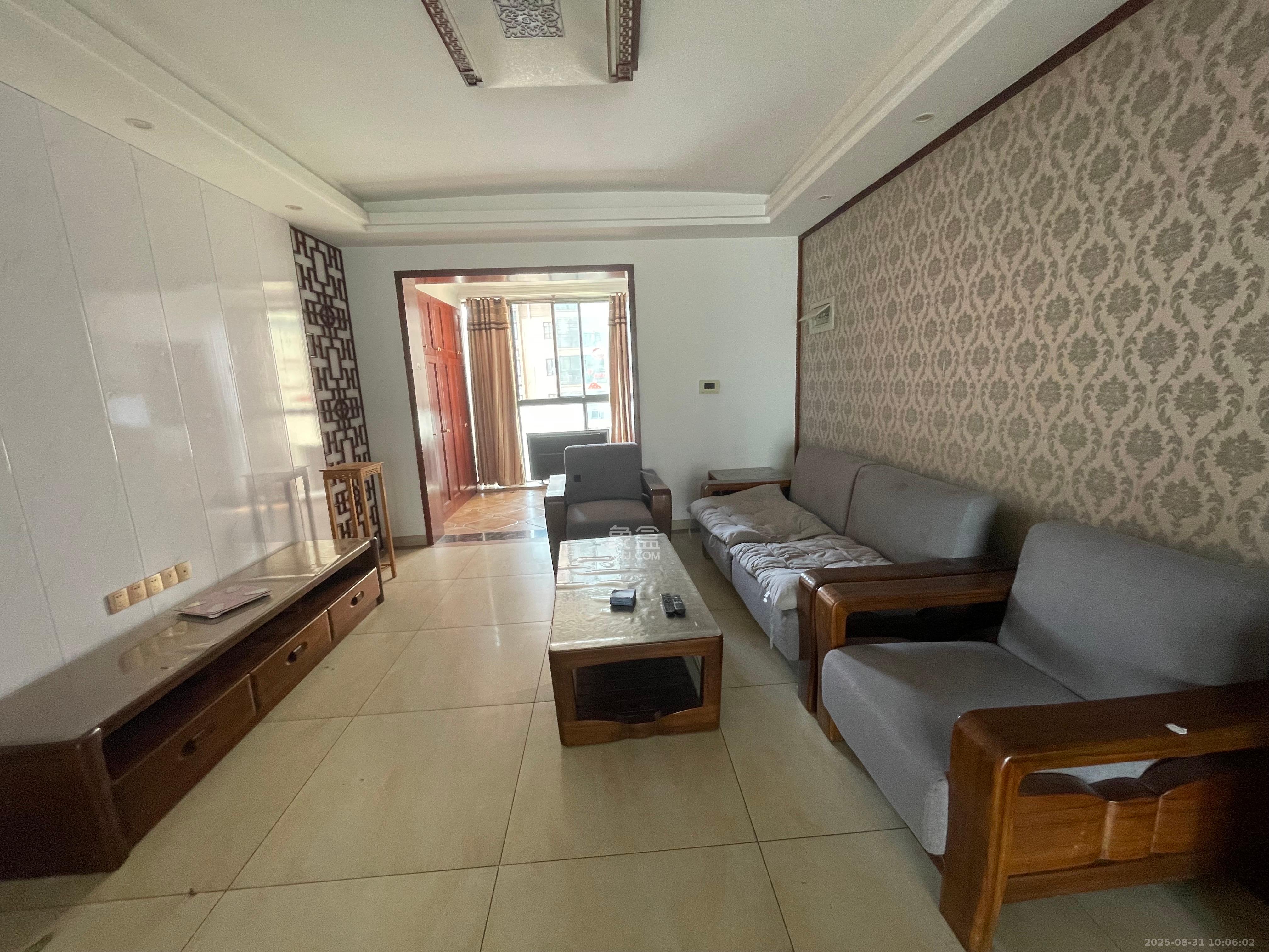 星城荣域 3室2厅2卫 2800.0元/月 星城荣域 3室2厅2卫 2800.0元/月室内图