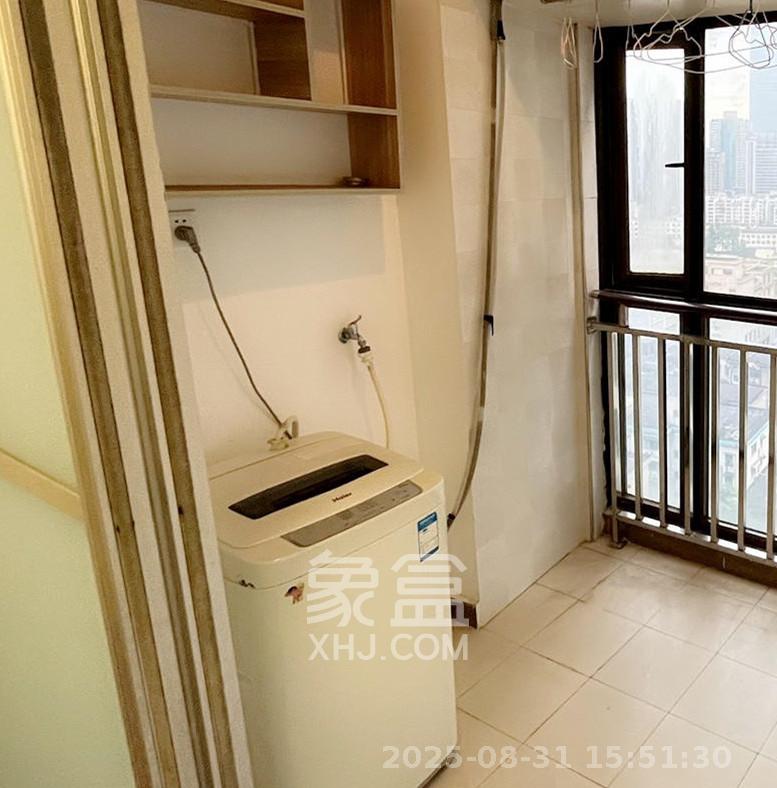 铂宫 1室1厅1卫 1800.0元/月 铂宫 1室1厅1卫 1800.0元/月室内图