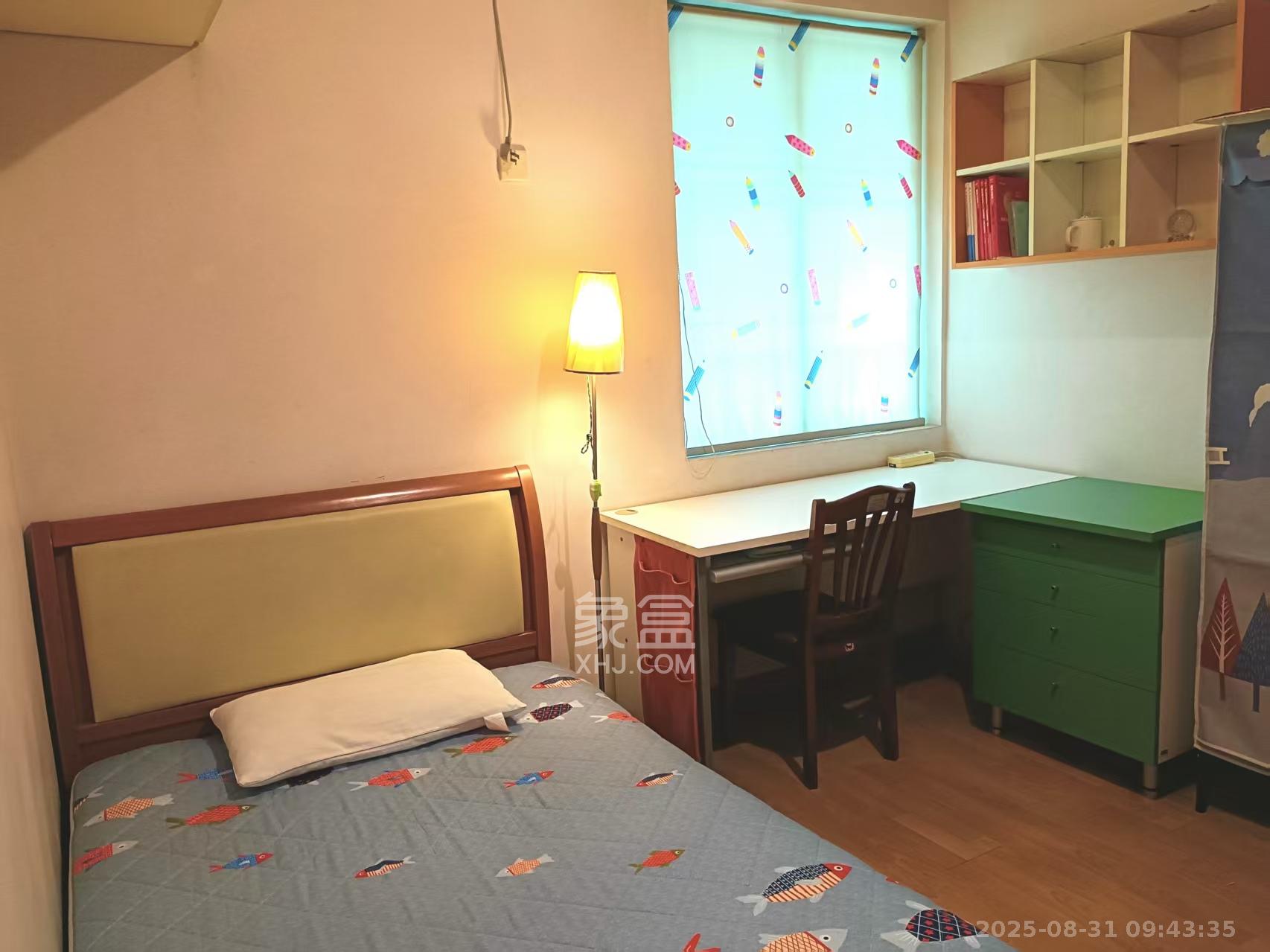 鸿运花苑 2室2厅1卫 2650.0元/月 鸿运花苑 2室2厅1卫 2650.0元/月室内图