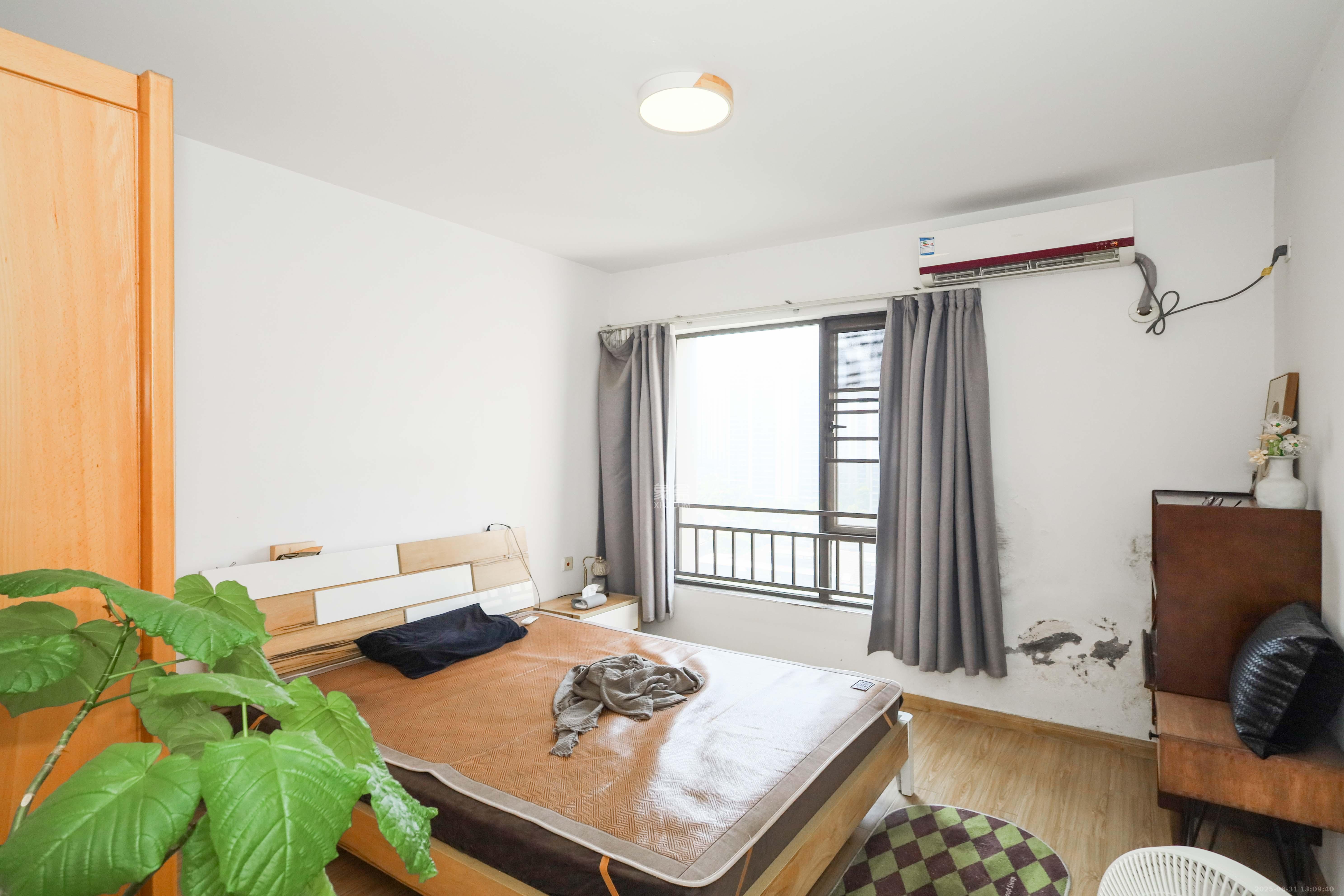 旭辉御府 3室2厅2卫 120.0万 旭辉御府 3室2厅2卫 120.0万卧室