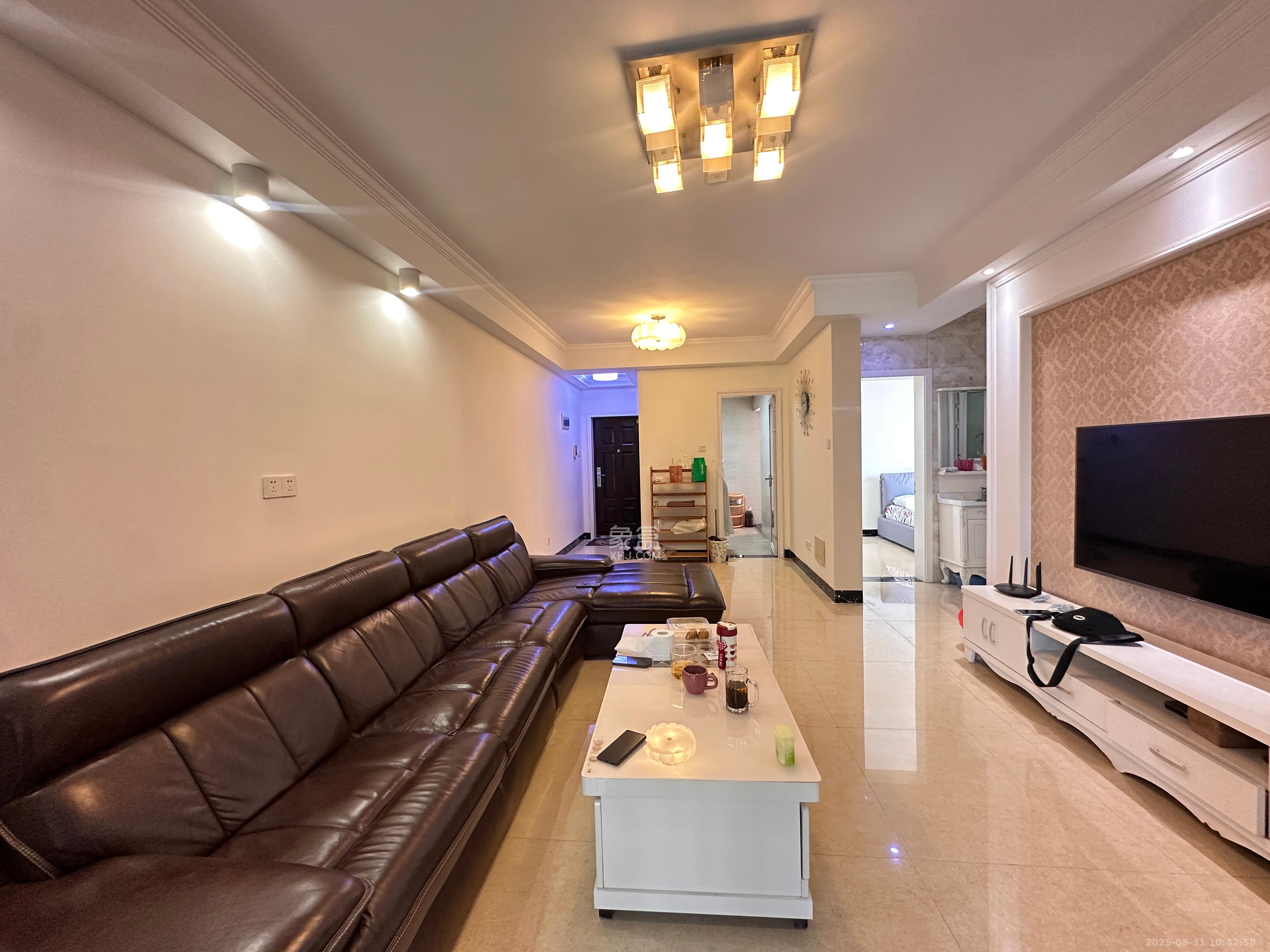 雨花公馆(紫苔名苑) 3室2厅1卫 3100.0元/月 雨花公馆(紫苔名苑) 3室2厅1卫 3100.0元/月室内图