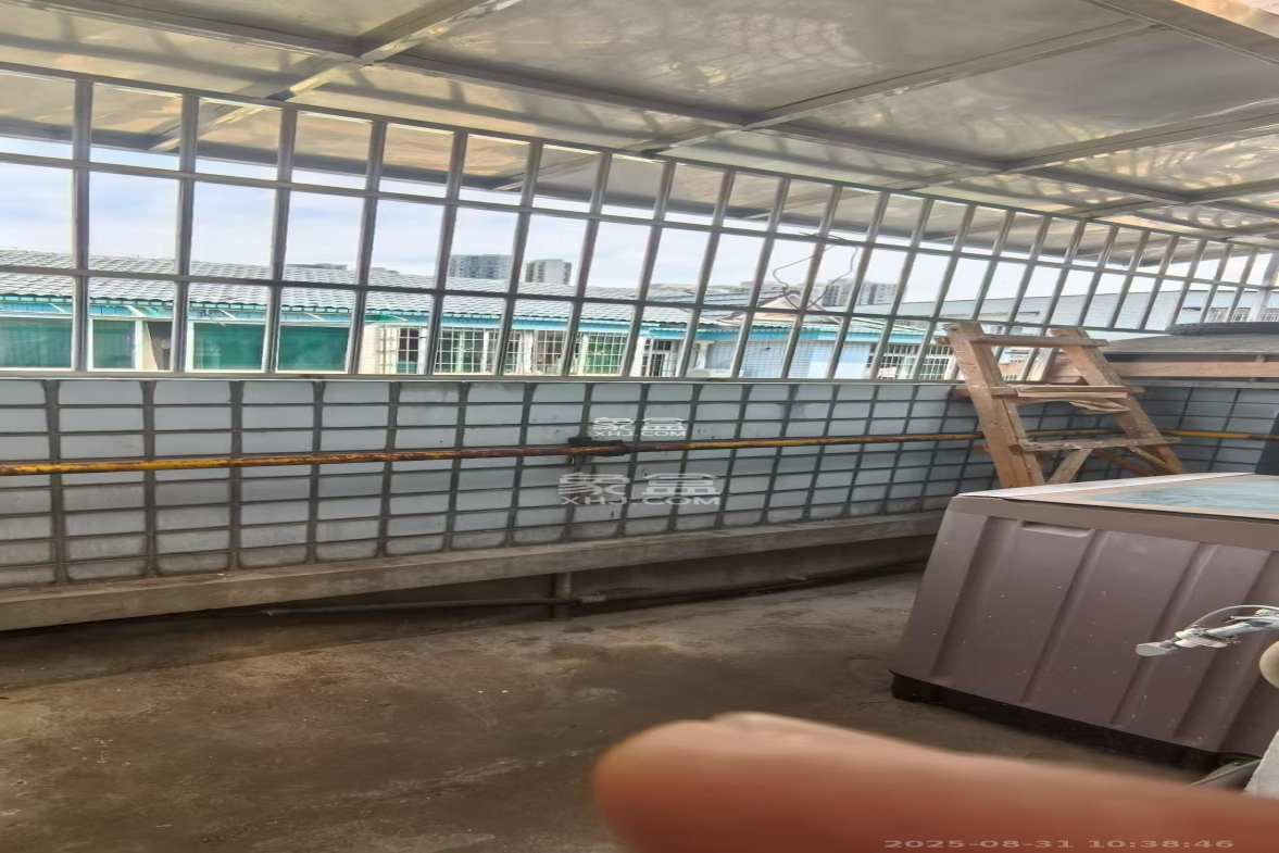 欣胜园  4室2厅2卫    2000.0元/月 欣胜园  4室2厅2卫    2000.0元/月室内图