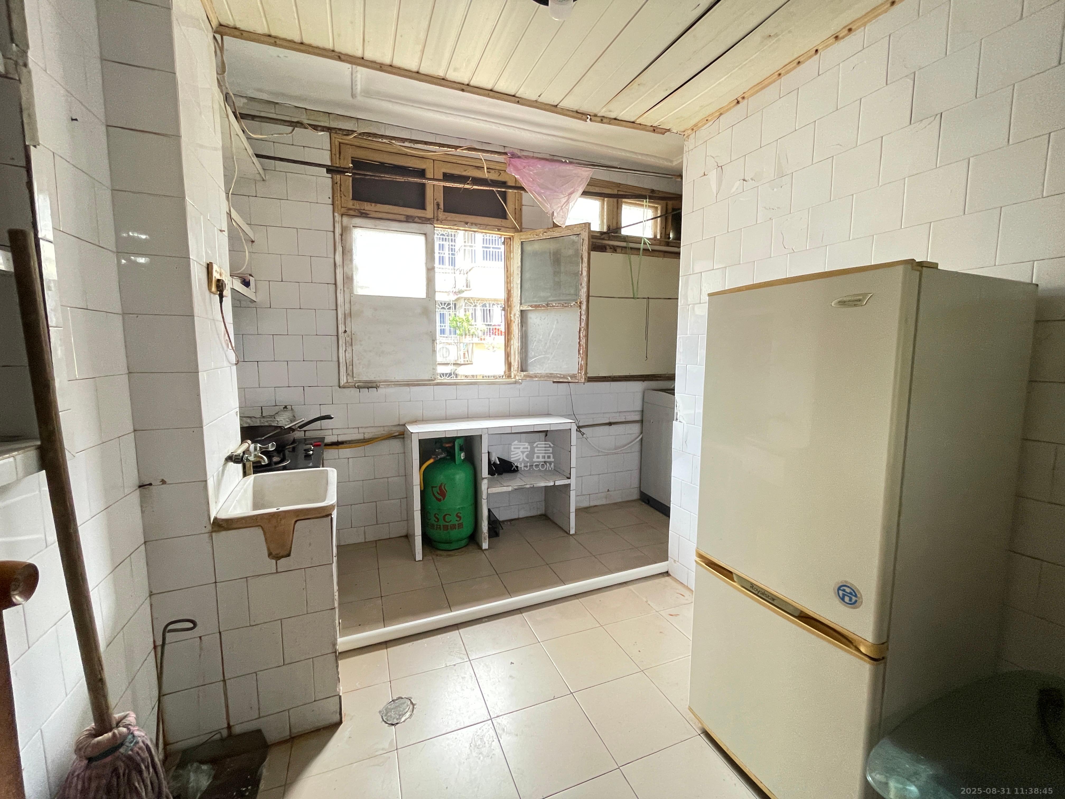 荣安宿舍 2室1厅1卫 1180.0元/月 荣安宿舍 2室1厅1卫 1180.0元/月室内图