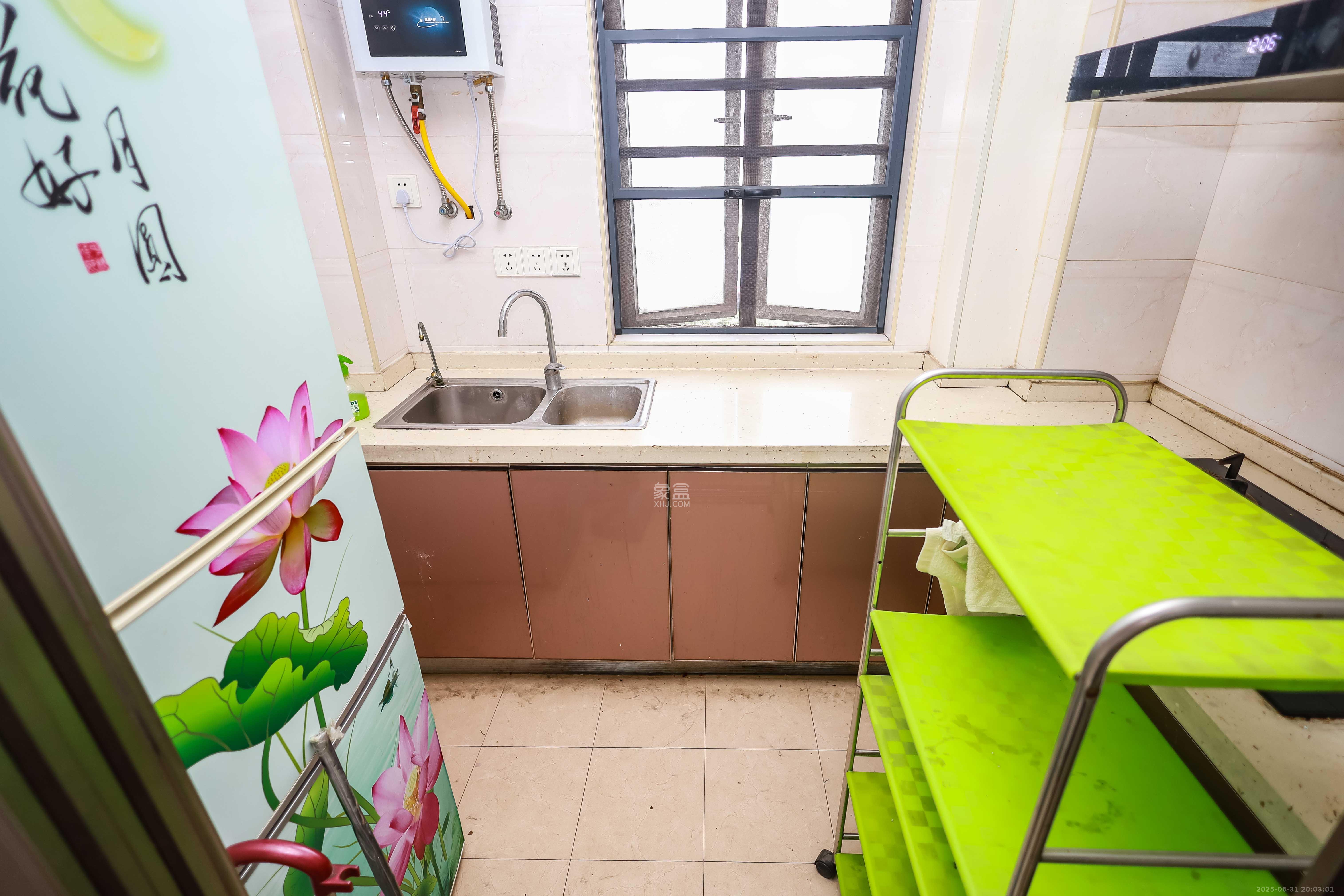 西城龙庭  3室2厅2卫    109.0万 西城龙庭  3室2厅2卫    109.0万厨房