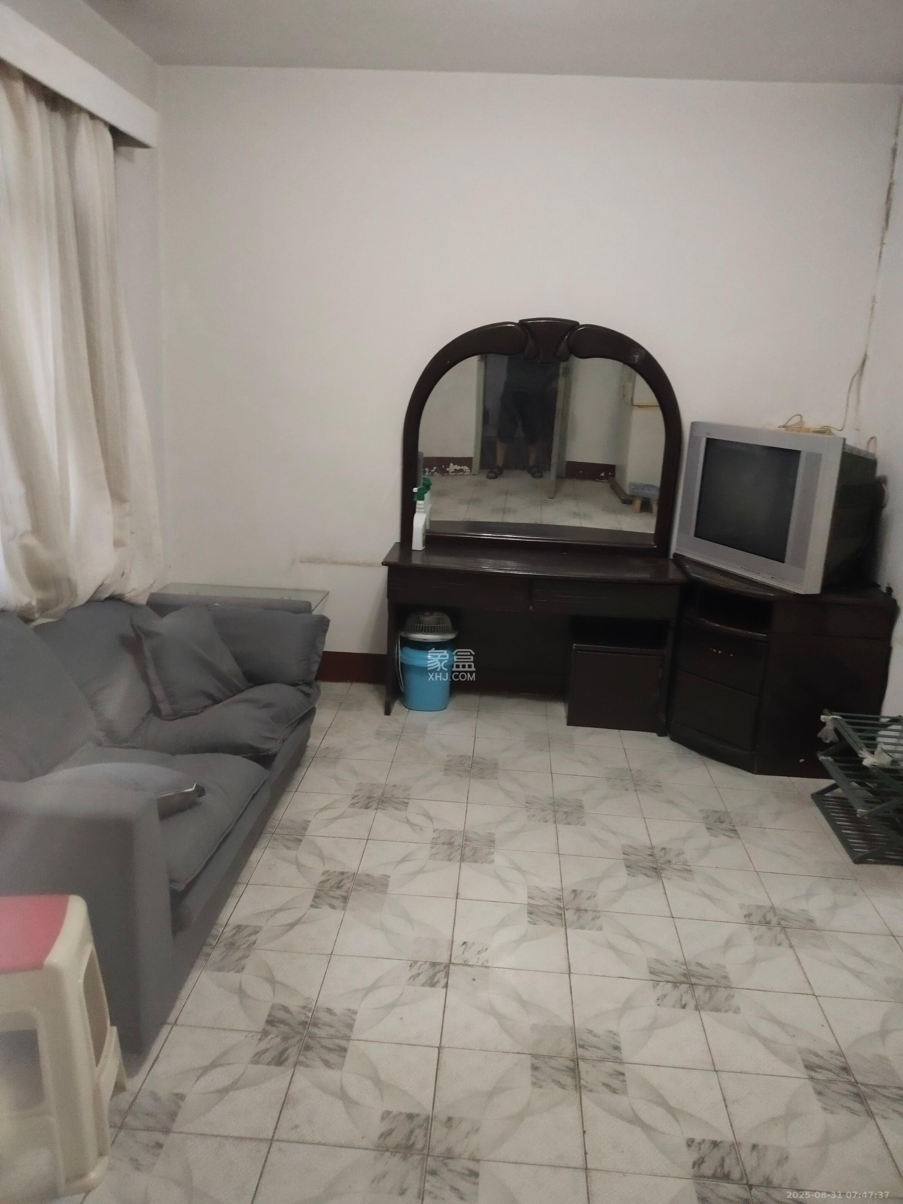 红旗区五片  2室1厅1卫    1600.0元/月室内图