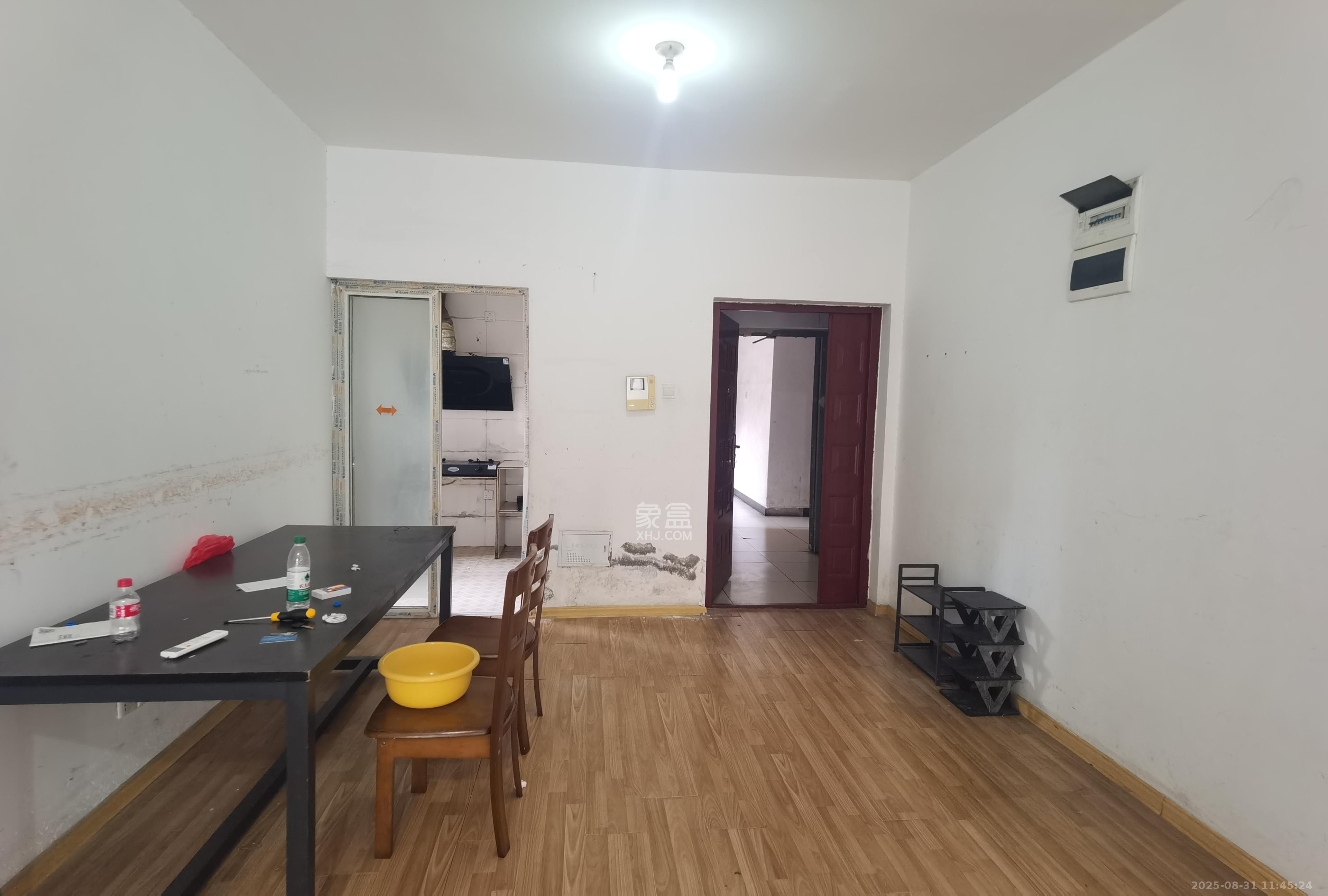 幸福里润城(幸福里二期) 3室2厅2卫 1500.0元/月 幸福里润城(幸福里二期) 3室2厅2卫 1500.0元/月室内图