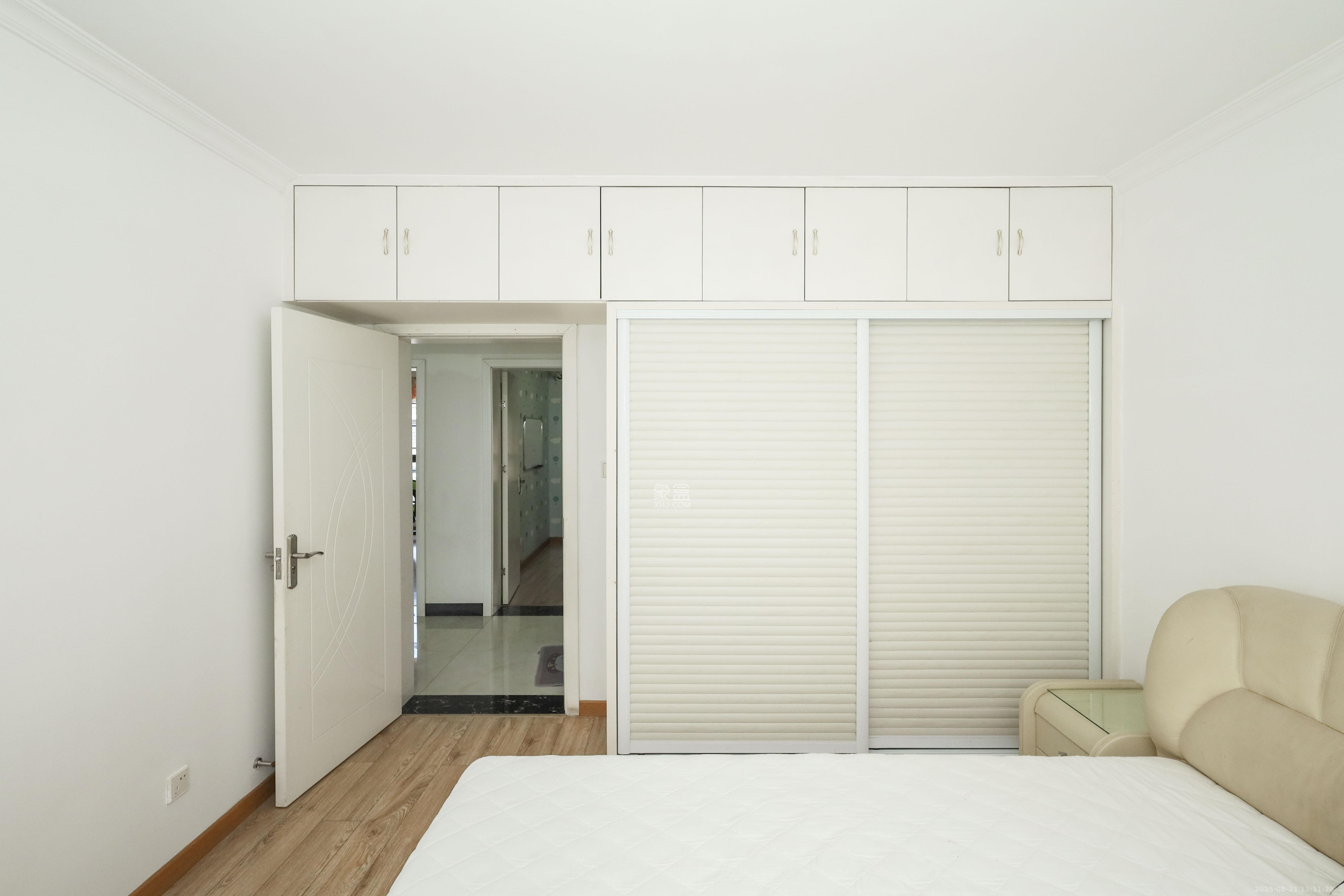 保利麓谷林语C区  3室2厅1卫    89.8万 保利麓谷林语C区  3室2厅1卫    89.8万卧室