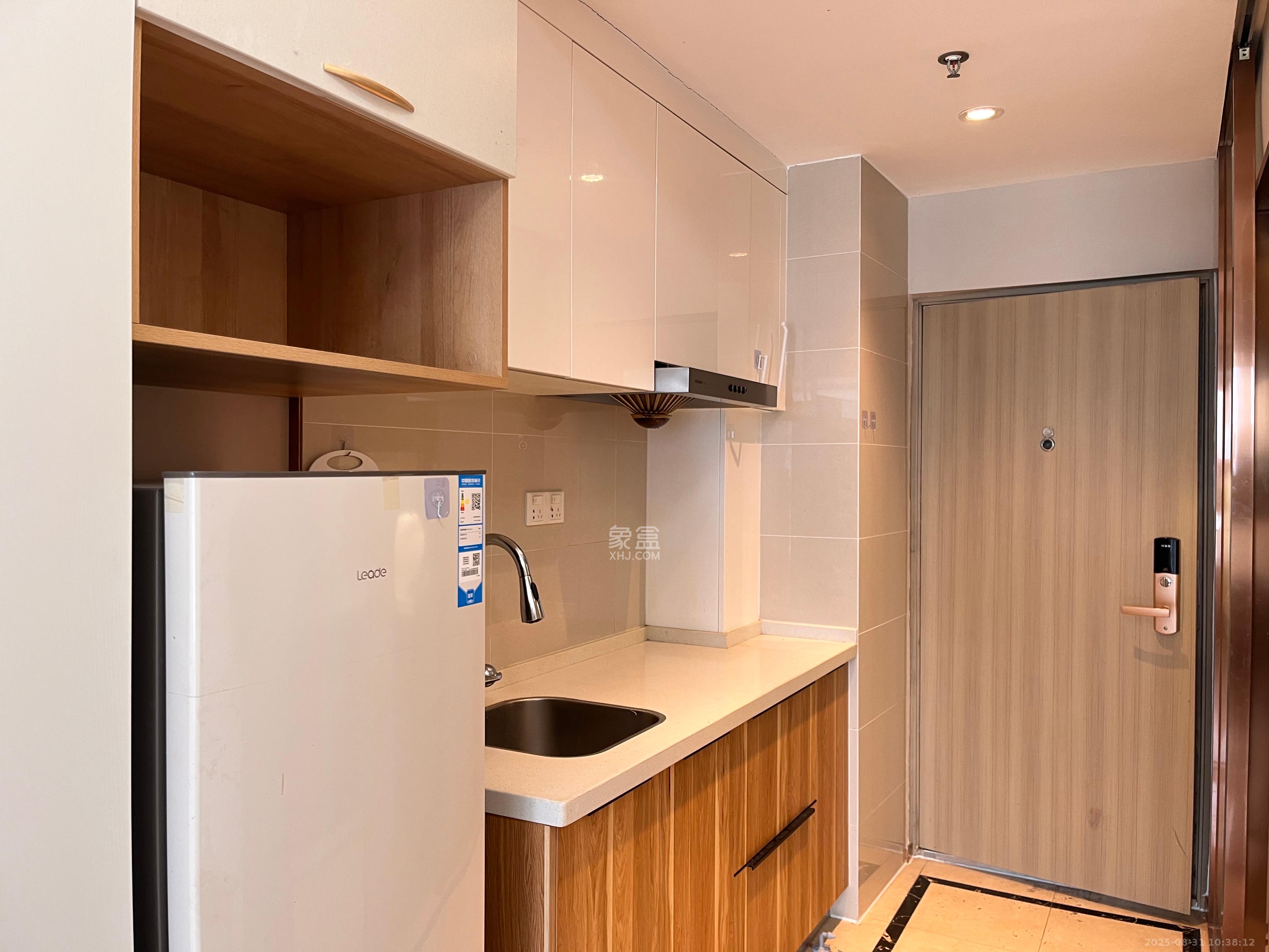 远洋外滩壹号 1室1厅1卫 2100.0元/月 远洋外滩壹号 1室1厅1卫 2100.0元/月室内图