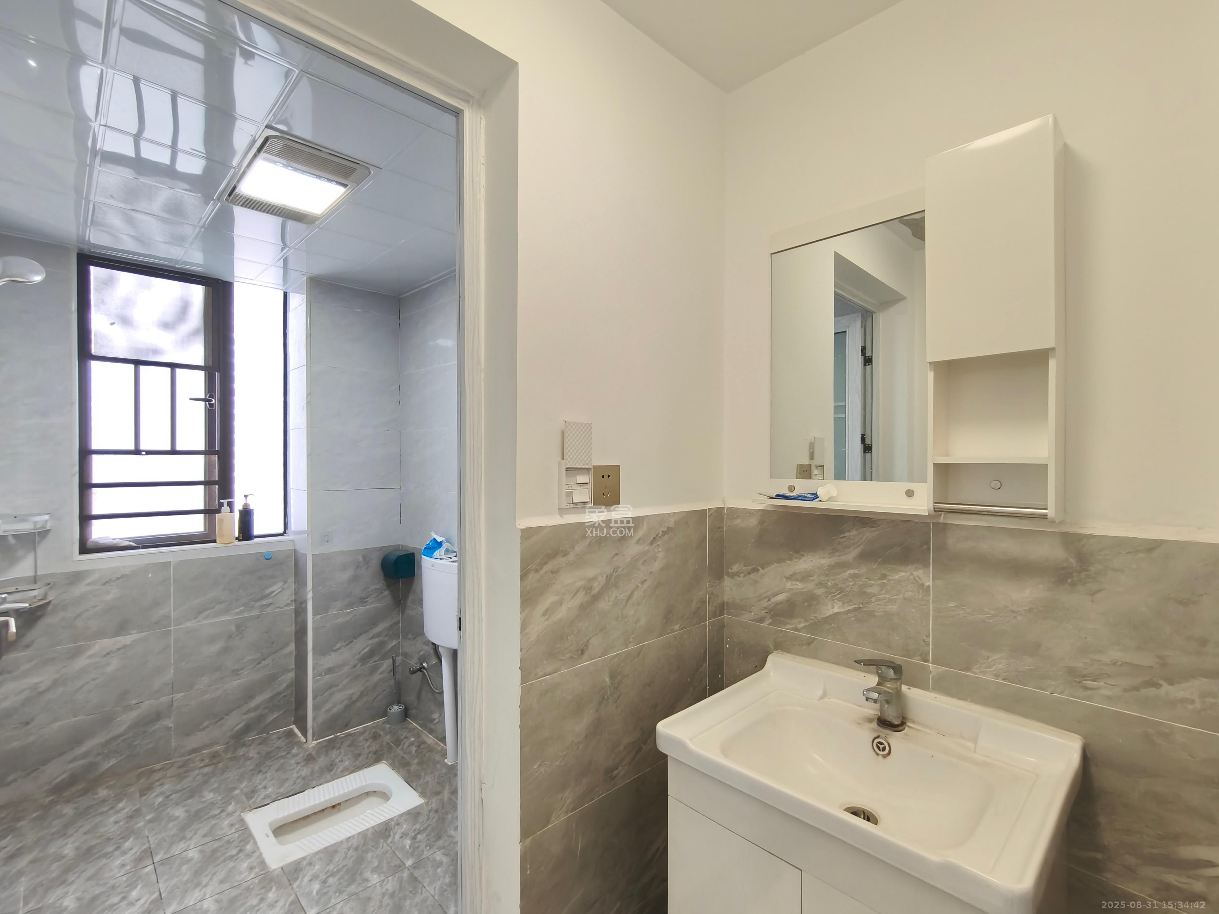 中国铁建梅溪青秀二期  4室2厅2卫    2800.0元/月室内图