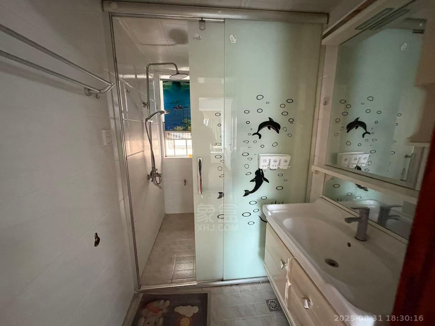 美的城三期  3室2厅1卫    1900.0元/月室内图