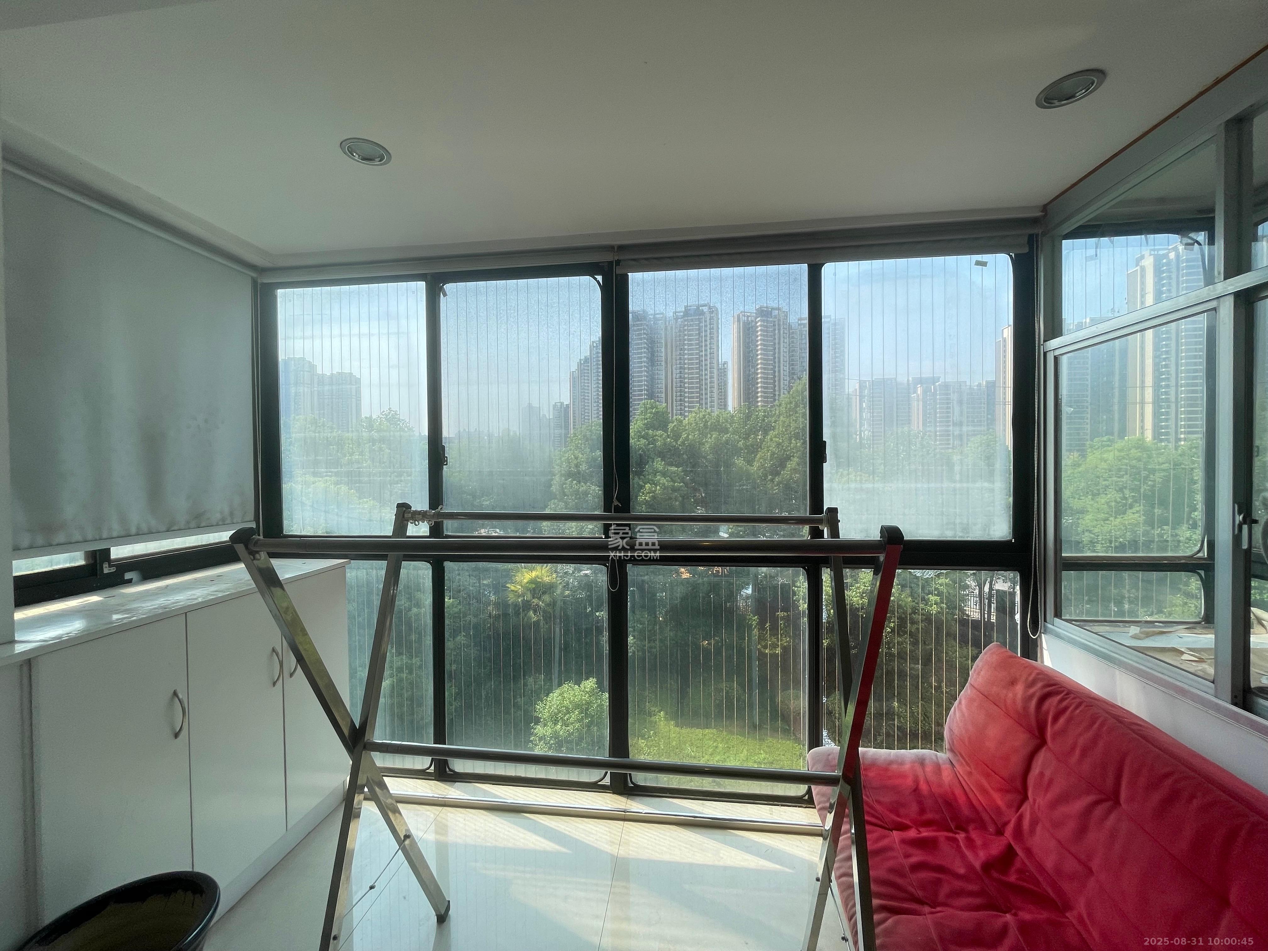 山语城一期 3室2厅2卫 2300.0元/月 山语城一期 3室2厅2卫 2300.0元/月室内图