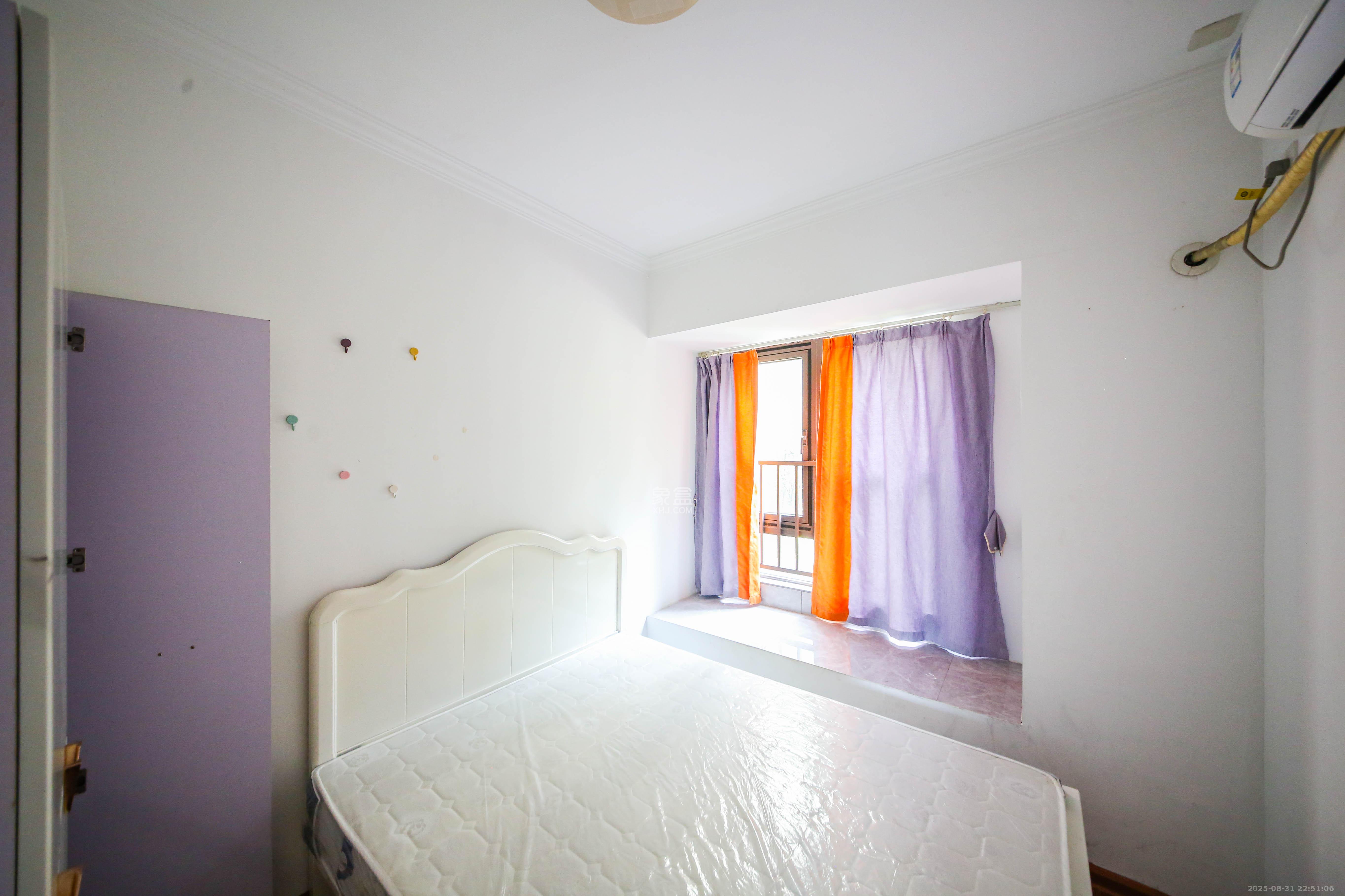 龙湖春江悦茗  4室2厅2卫    160.0万 龙湖春江悦茗  4室2厅2卫    160.0万卧室