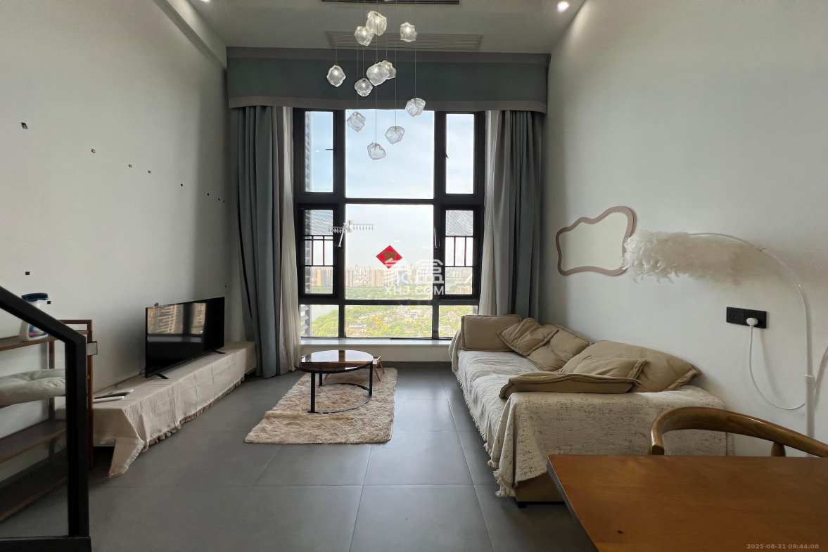 藏珑湖上公馆  1室1厅1卫    2700.0元/月 藏珑湖上公馆  1室1厅1卫    2700.0元/月室内图