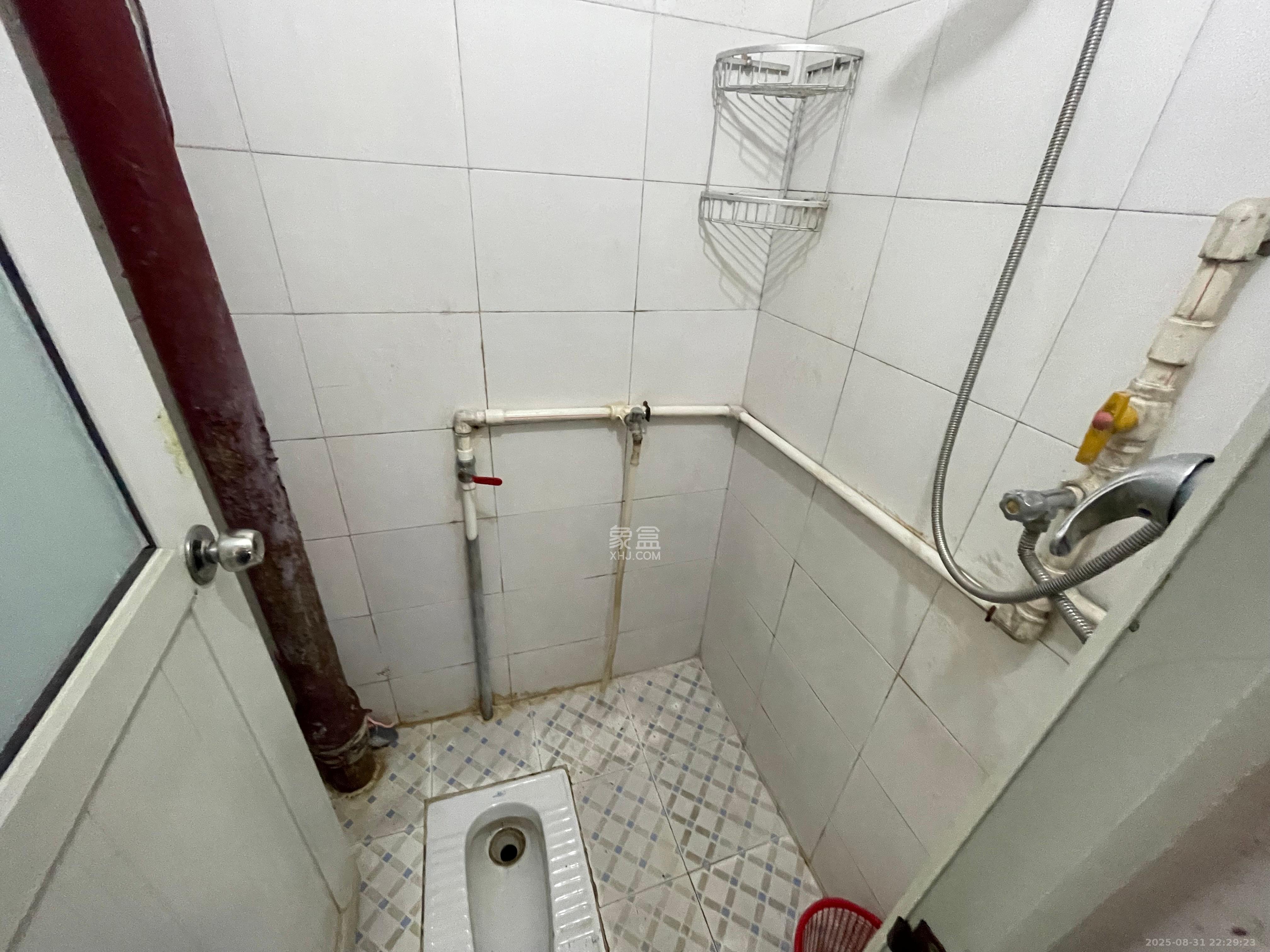 上碧湘街碧丽楼  1室0厅0卫    2000.0元/月室内图