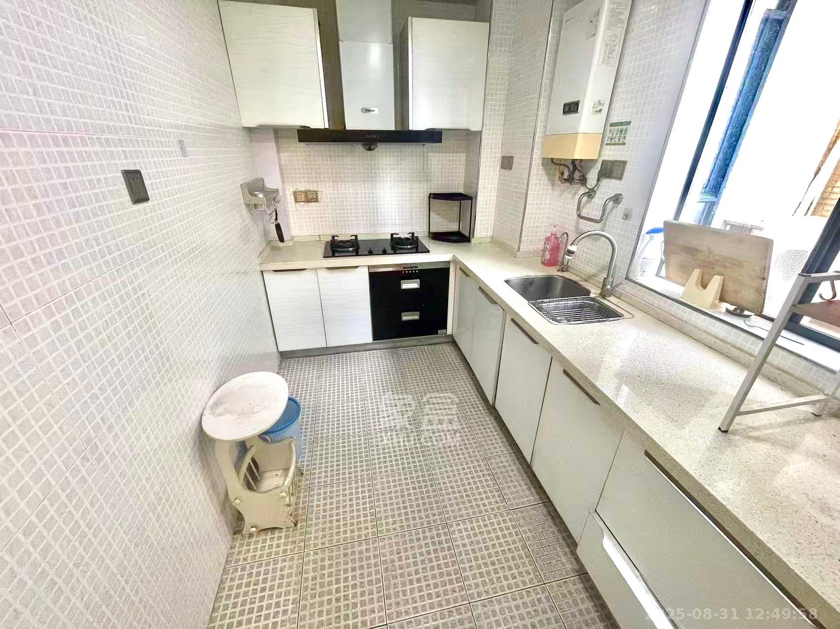 莱茵城 3室2厅1卫 2800.0元/月 莱茵城 3室2厅1卫 2800.0元/月室内图