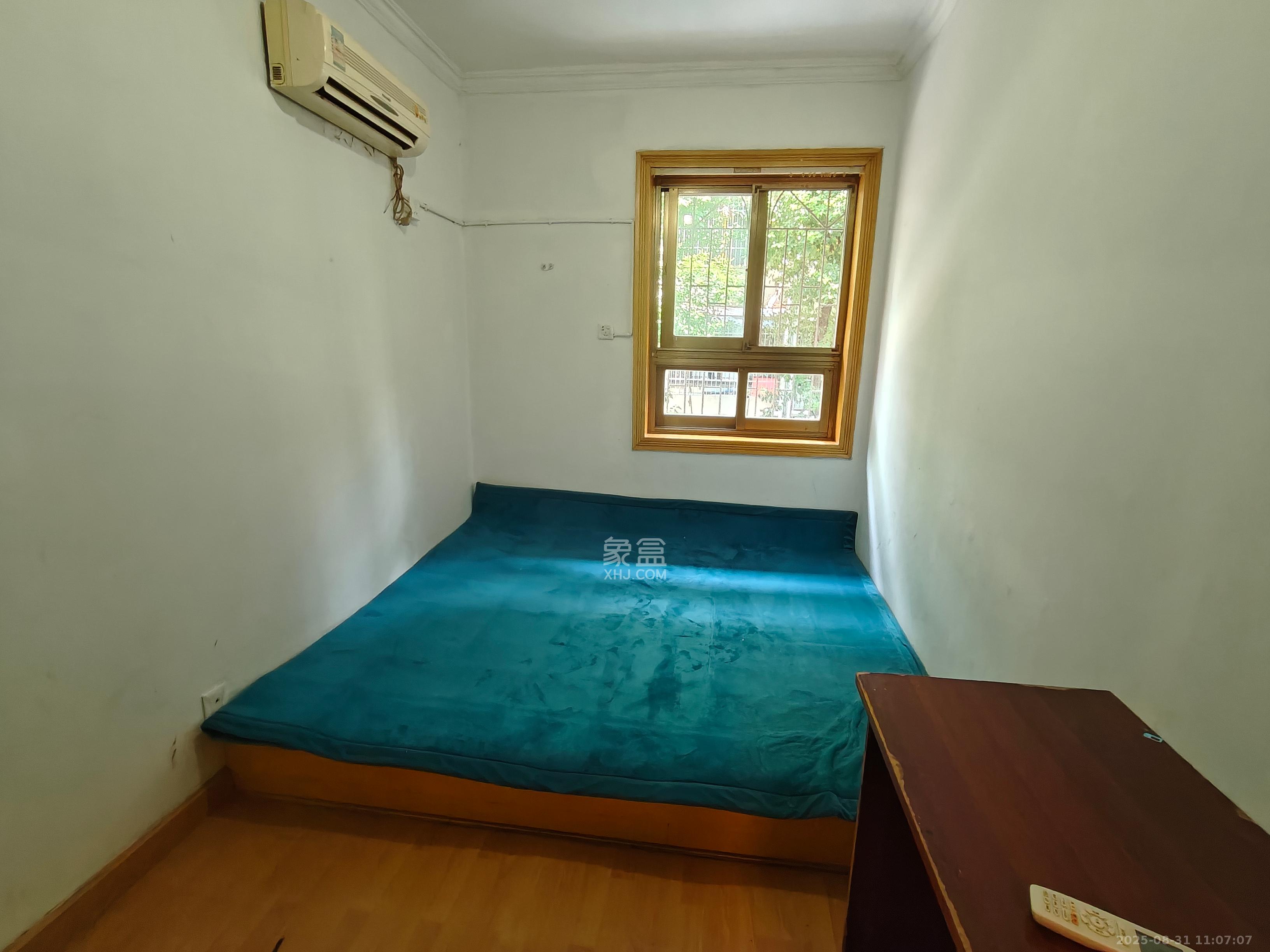 省政府机关梓园住宅区 3室2厅2卫 2300.0元/月 省政府机关梓园住宅区 3室2厅2卫 2300.0元/月室内图