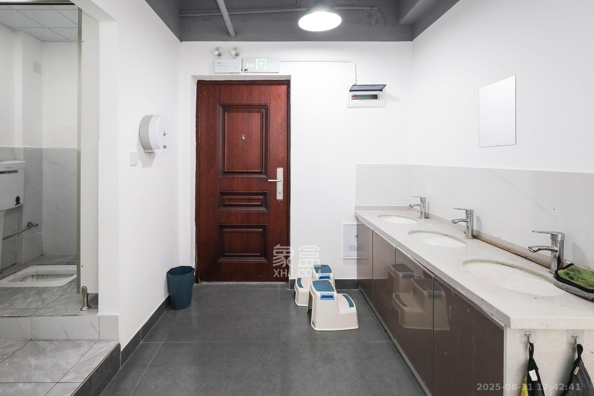 钱隆世家   112.84㎡      5500.0元/月室内图