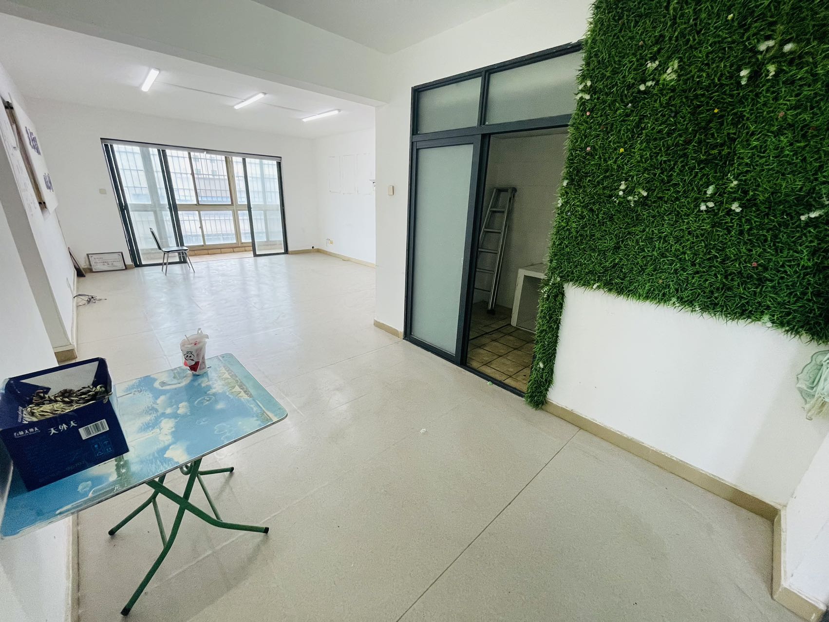 金龙城市广场二期  2室1厅1卫    2800.0元/月 金龙城市广场二期  2室1厅1卫    2800.0元/月室内图