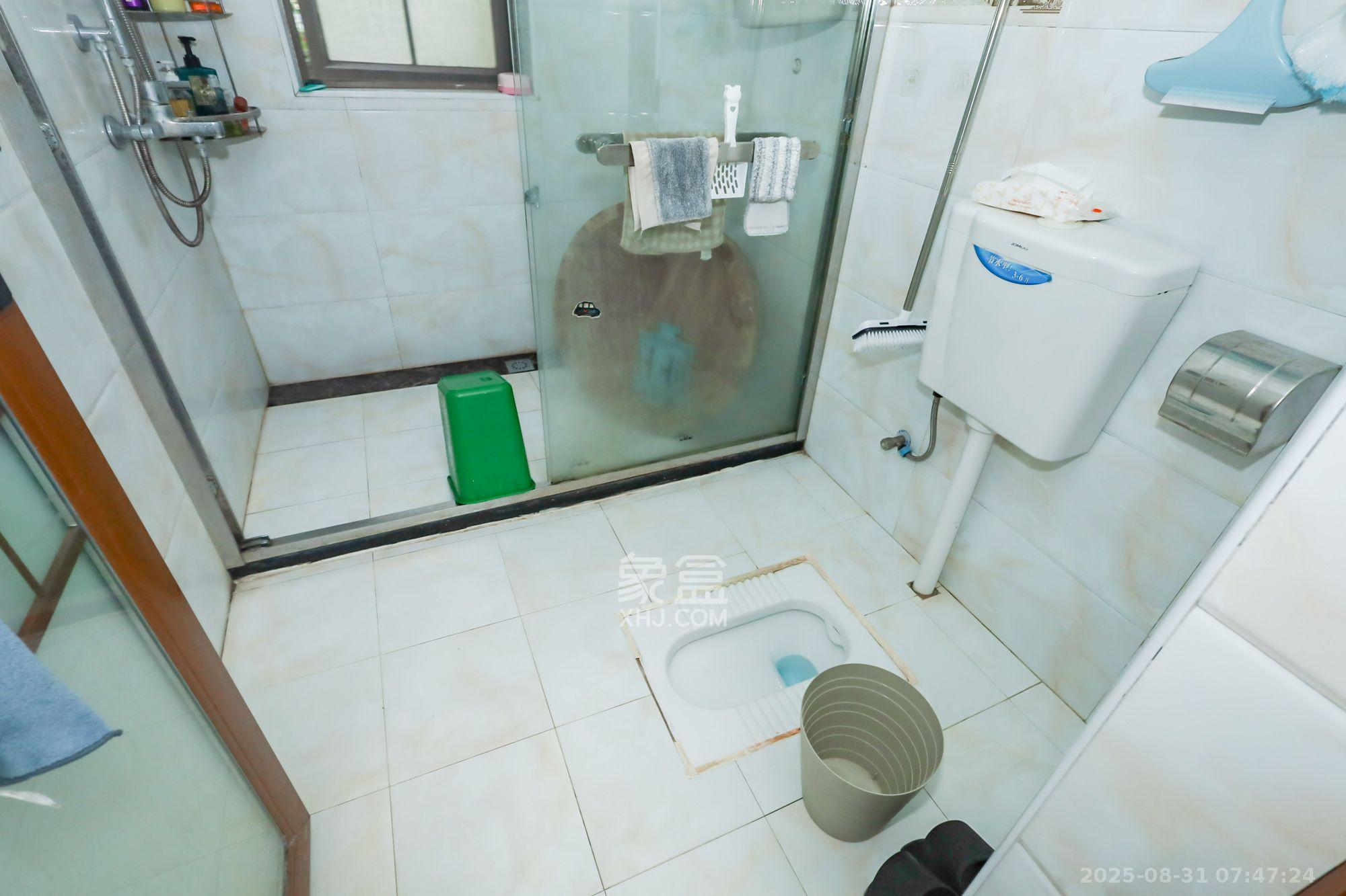 卓越蔚蓝海岸二期  4室2厅2卫    4800.0元/月室内图