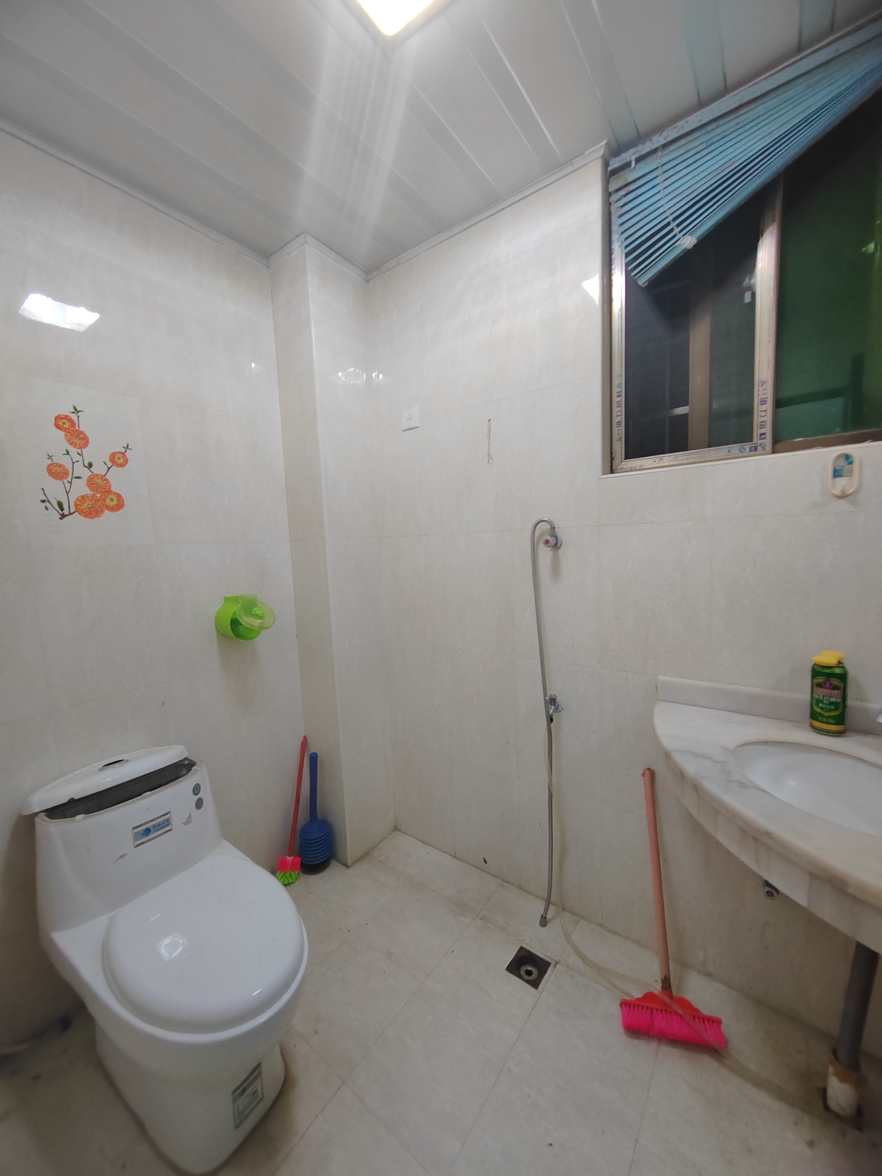 博南苑一期  3室2厅2卫    2300.0元/月 博南苑一期  3室2厅2卫    2300.0元/月室内图