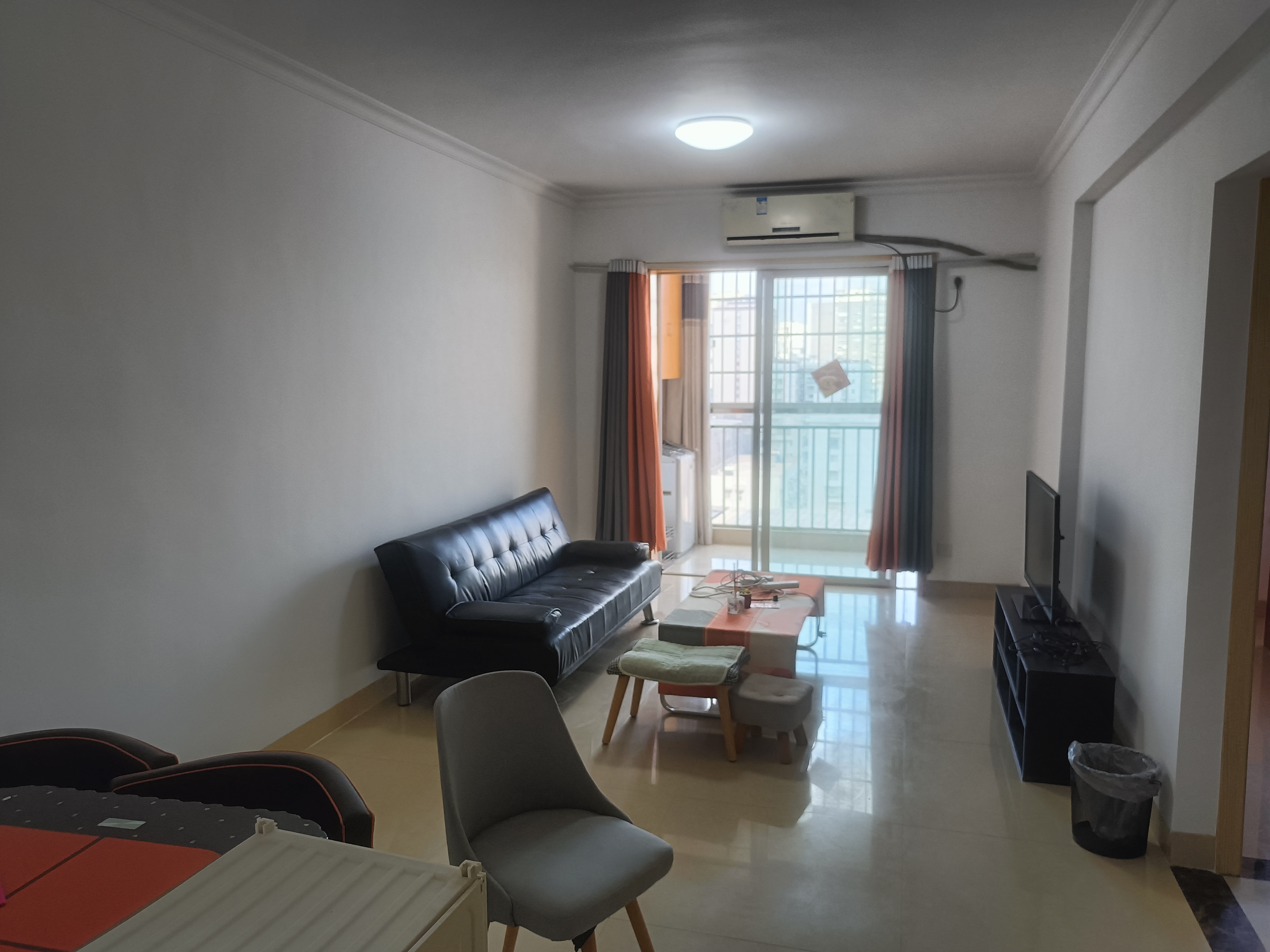 宇元万向城 1室1厅1卫 1400.0元/月 宇元万向城 1室1厅1卫 1400.0元/月室内图