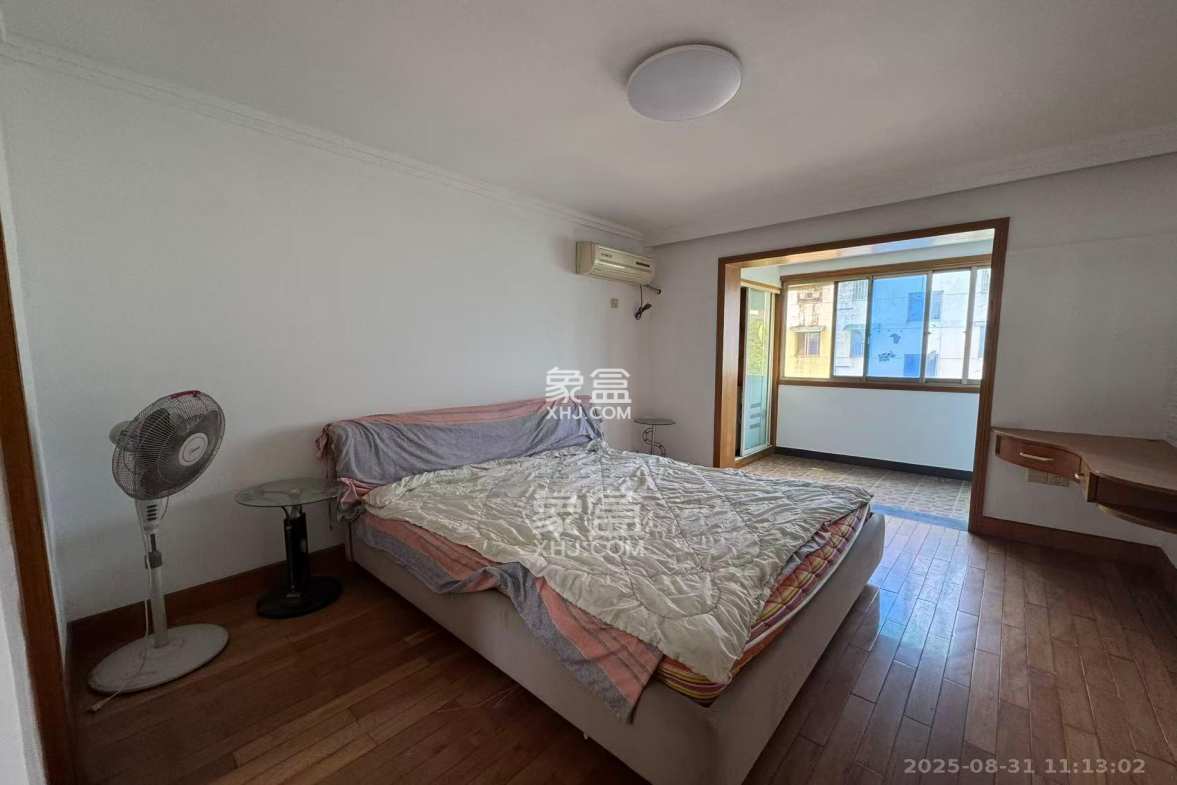 南明苑西区  4室2厅2卫    2600.0元/月 南明苑西区  4室2厅2卫    2600.0元/月室内图