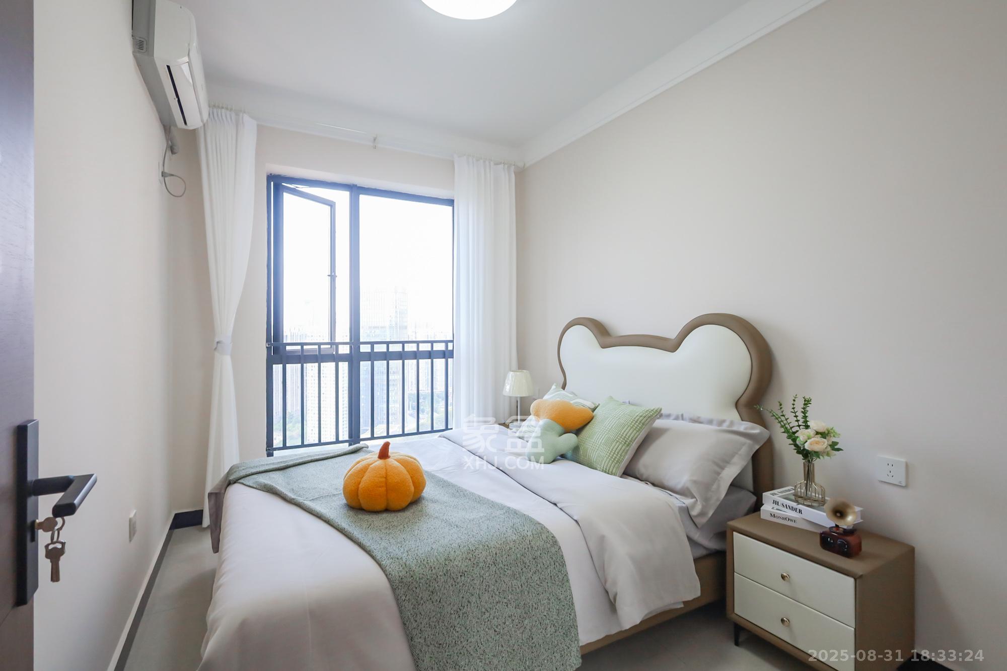 兰亭都荟(璟峰苑) 3室2厅2卫 128.0万 兰亭都荟(璟峰苑) 3室2厅2卫 128.0万卧室