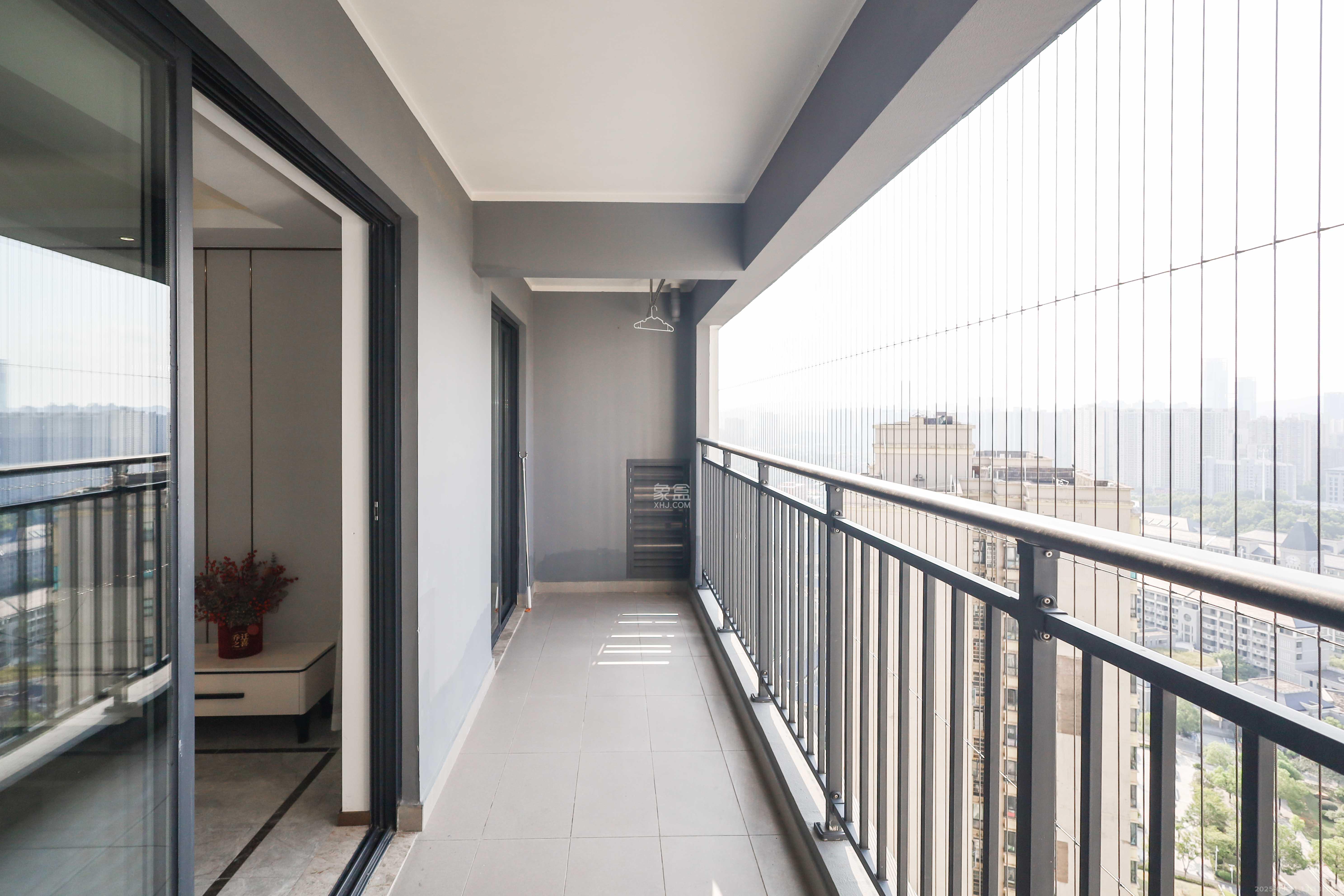 梅溪悦章  4室2厅2卫    168.0万阳台