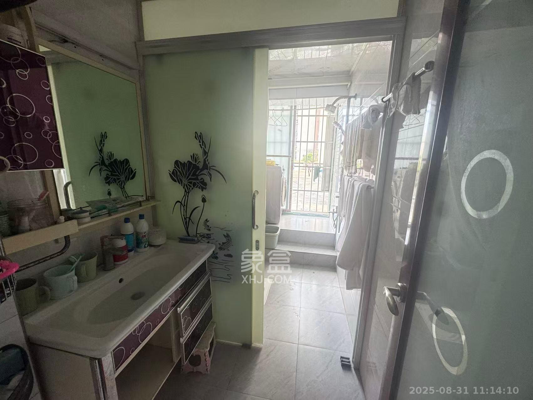 楚天世纪城东苑 4室2厅2卫 2200.0元/月 楚天世纪城东苑 4室2厅2卫 2200.0元/月室内图