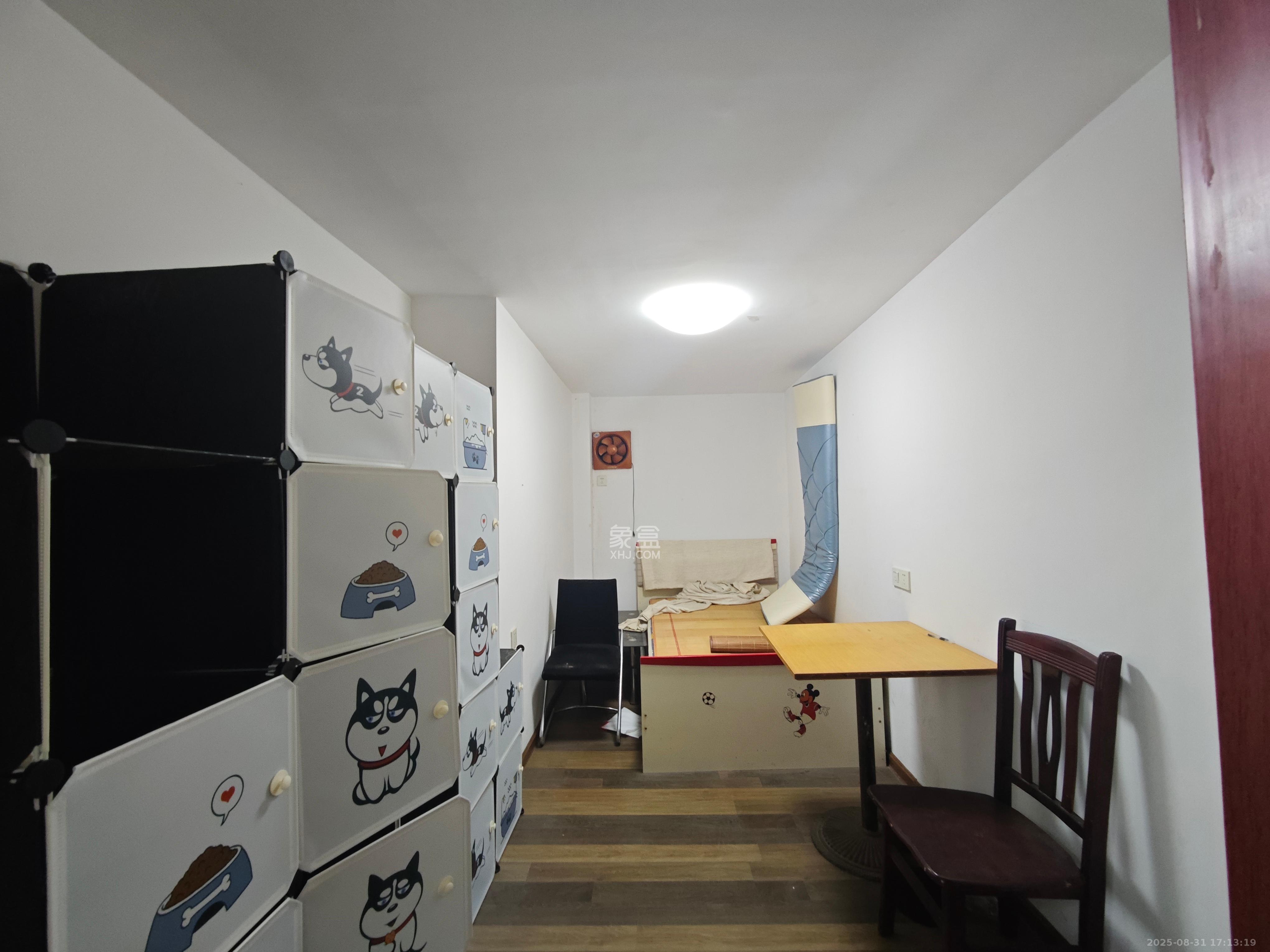 加加大街（华景苑）  3室2厅2卫    1800.0元/月室内图