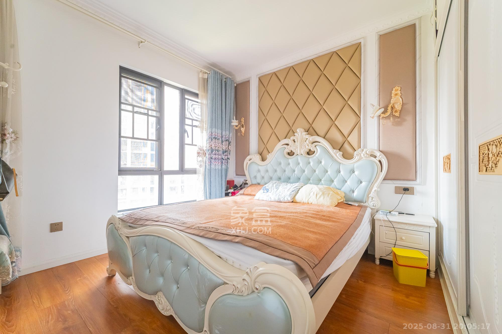 国泰九龙湾  4室2厅2卫    87.8万 国泰九龙湾  4室2厅2卫    87.8万卧室