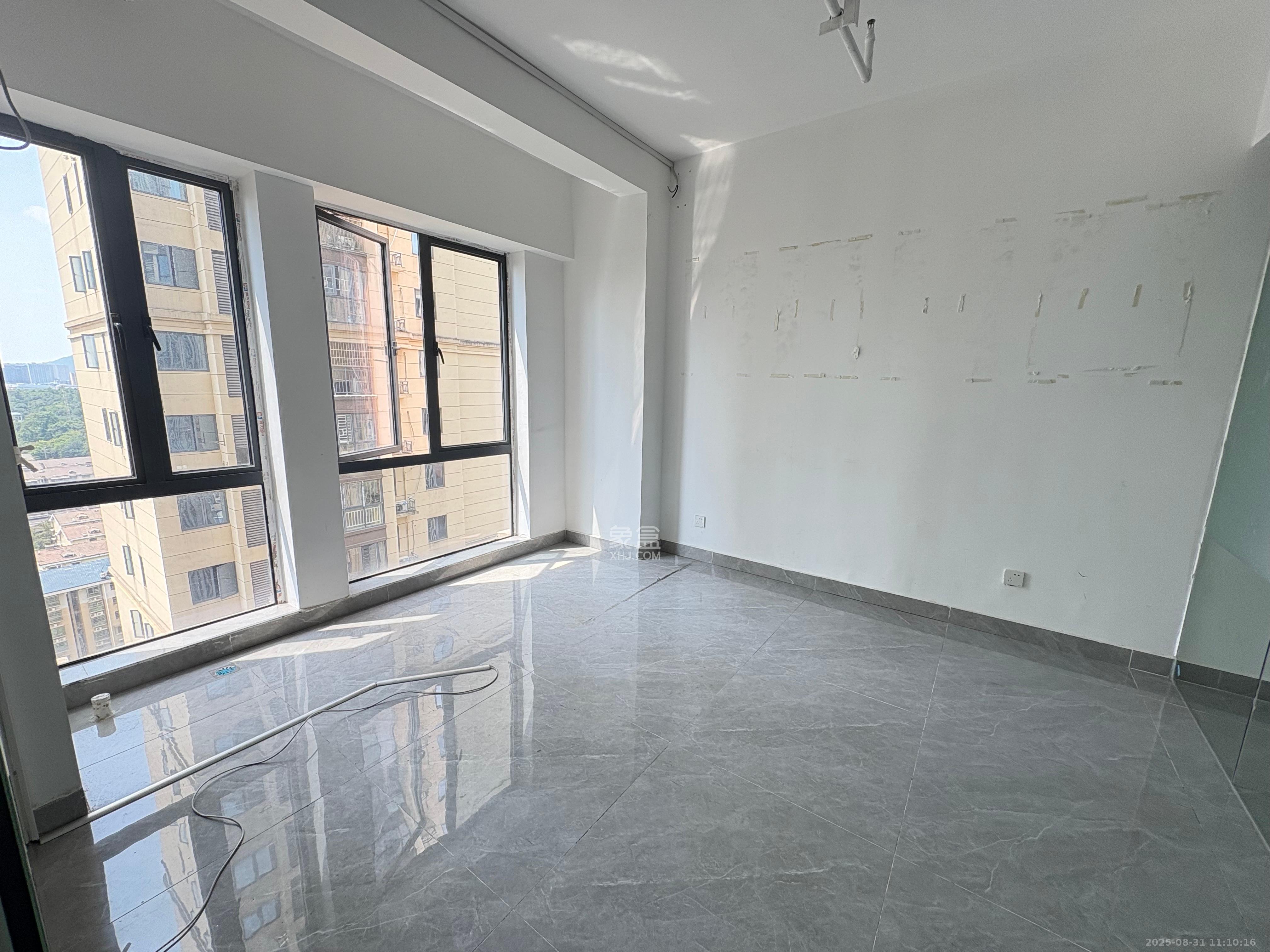 荣泰广场   109.0㎡      2800.0元/月室内图