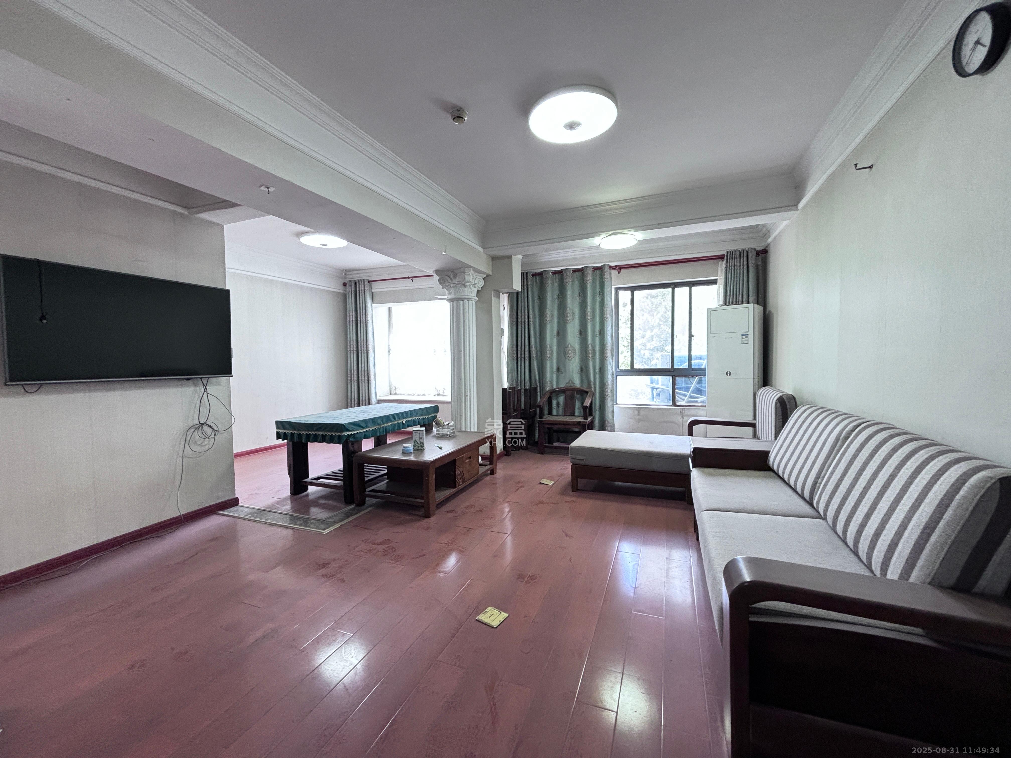 上峰苑(兰亭玥岛) 1室1厅1卫 2100.0元/月 上峰苑(兰亭玥岛) 1室1厅1卫 2100.0元/月室内图