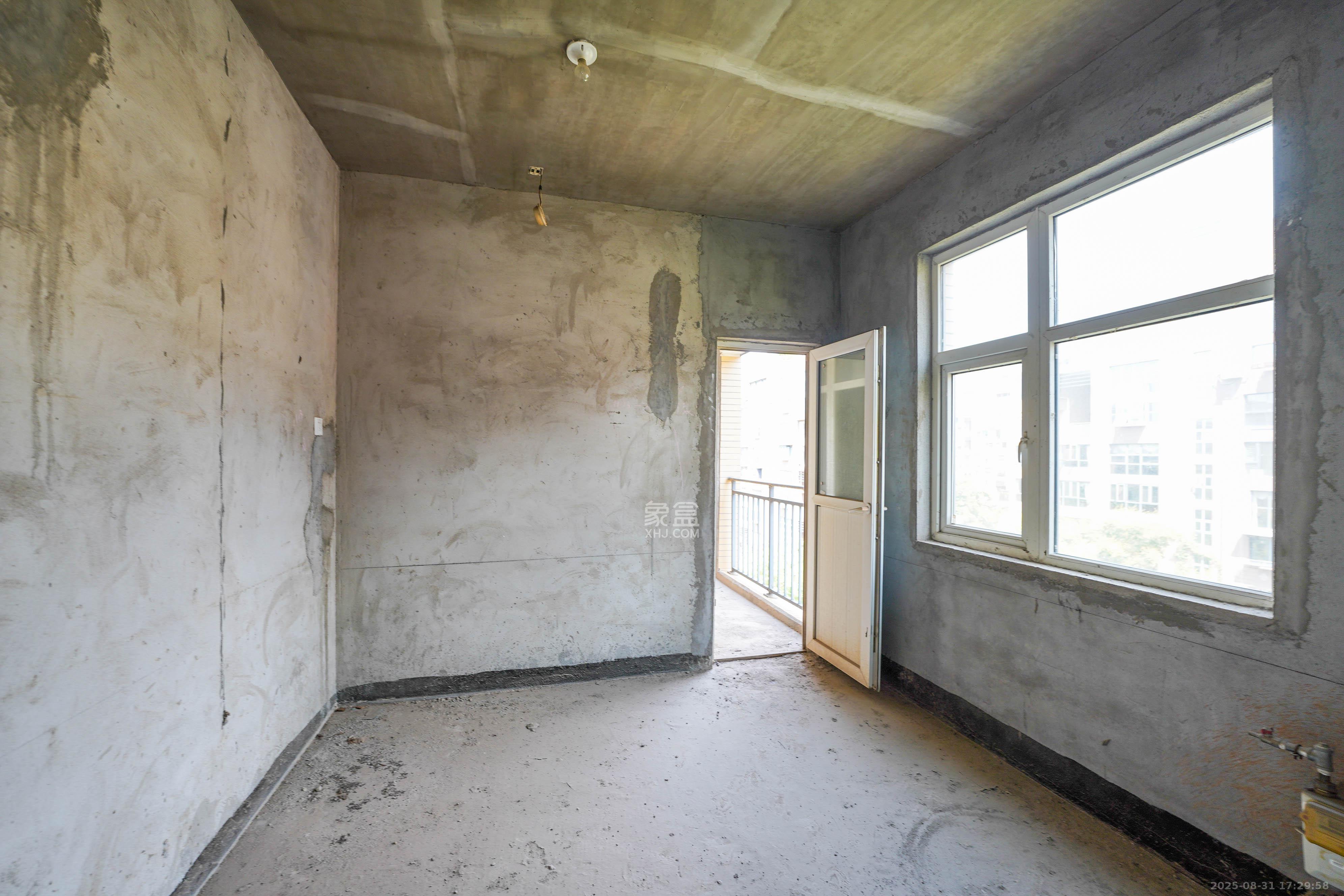 嘉华城(一期) 7室2厅3卫 298.0万 嘉华城(一期) 7室2厅3卫 298.0万其他