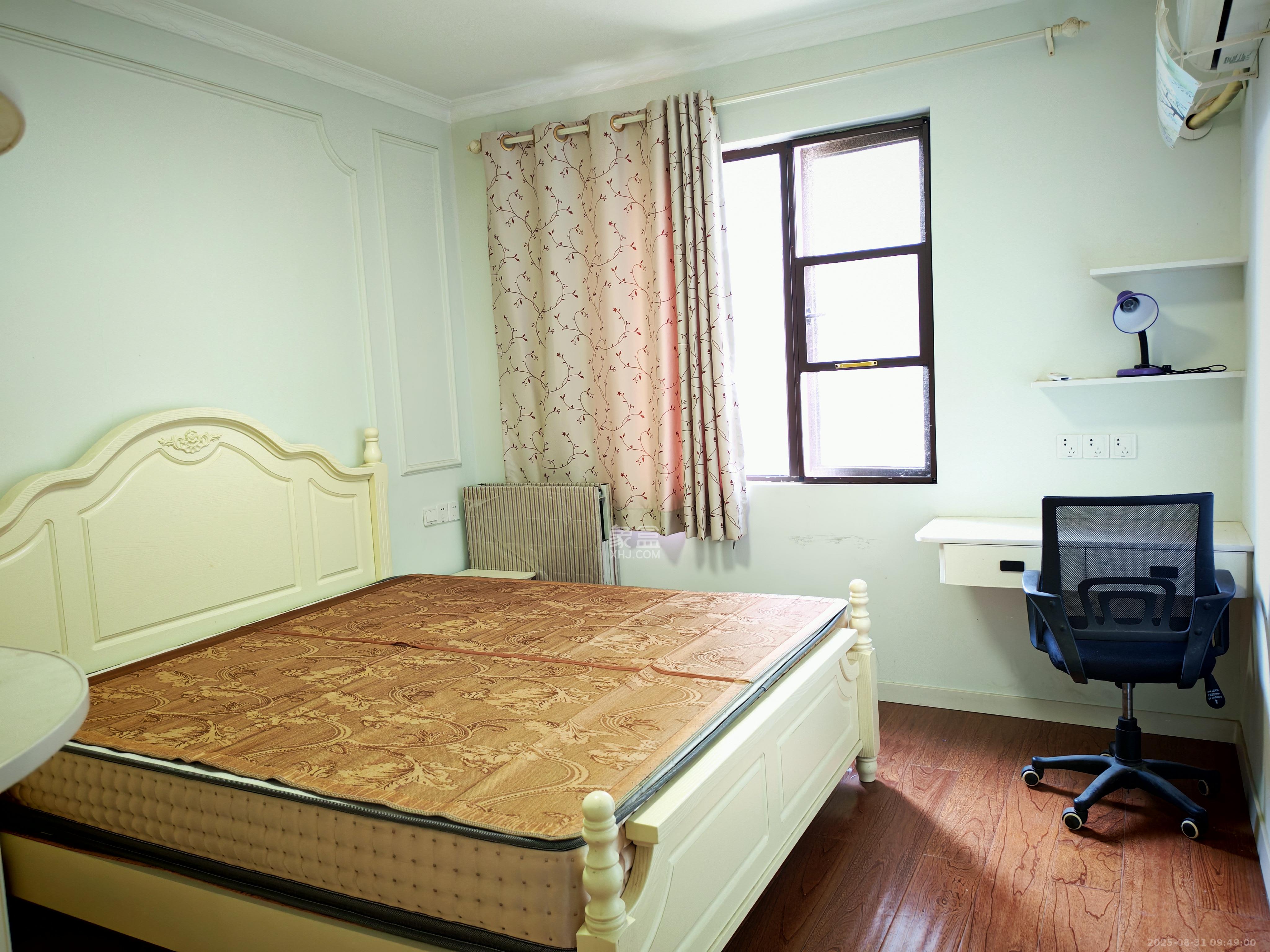 山语城三期  3室2厅2卫    2600.0元/月 山语城三期  3室2厅2卫    2600.0元/月室内图