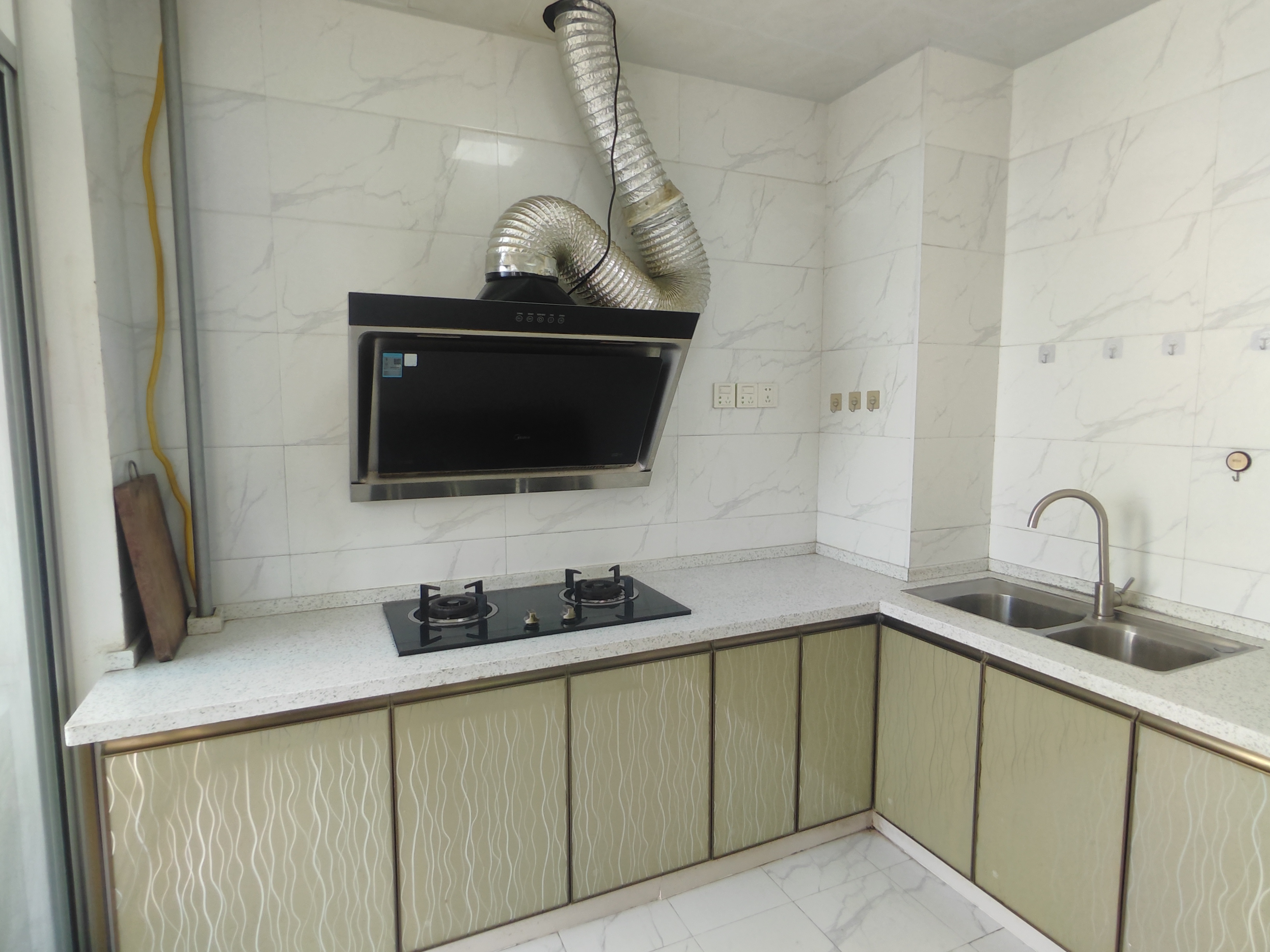 武广国际学苑  4室2厅2卫    119.8万 武广国际学苑  4室2厅2卫    119.8万室内图