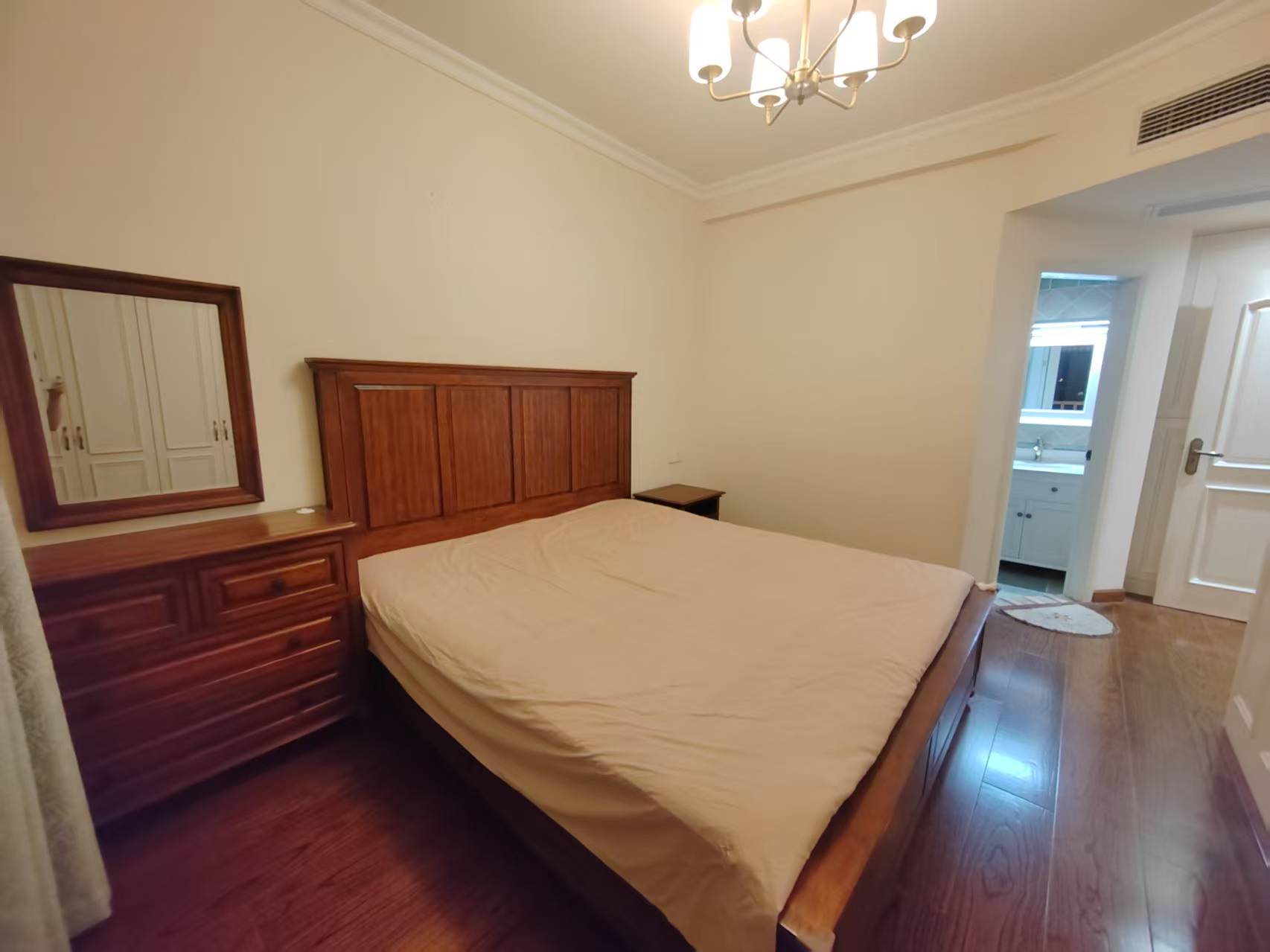 凯旋名门人民中路1006号 3室2厅2卫 95.0万 凯旋名门人民中路1006号 3室2厅2卫 95.0万室内图