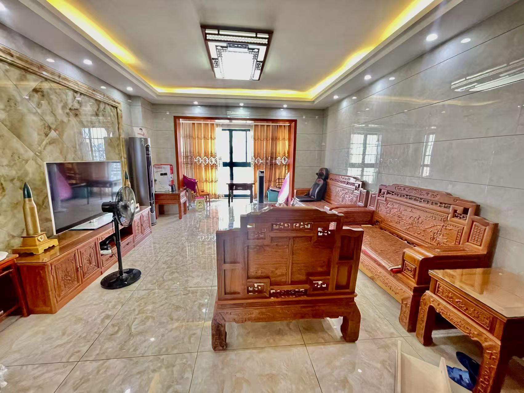 湖景名城 4室2厅2卫 86.0万 湖景名城 4室2厅2卫 86.0万室内图